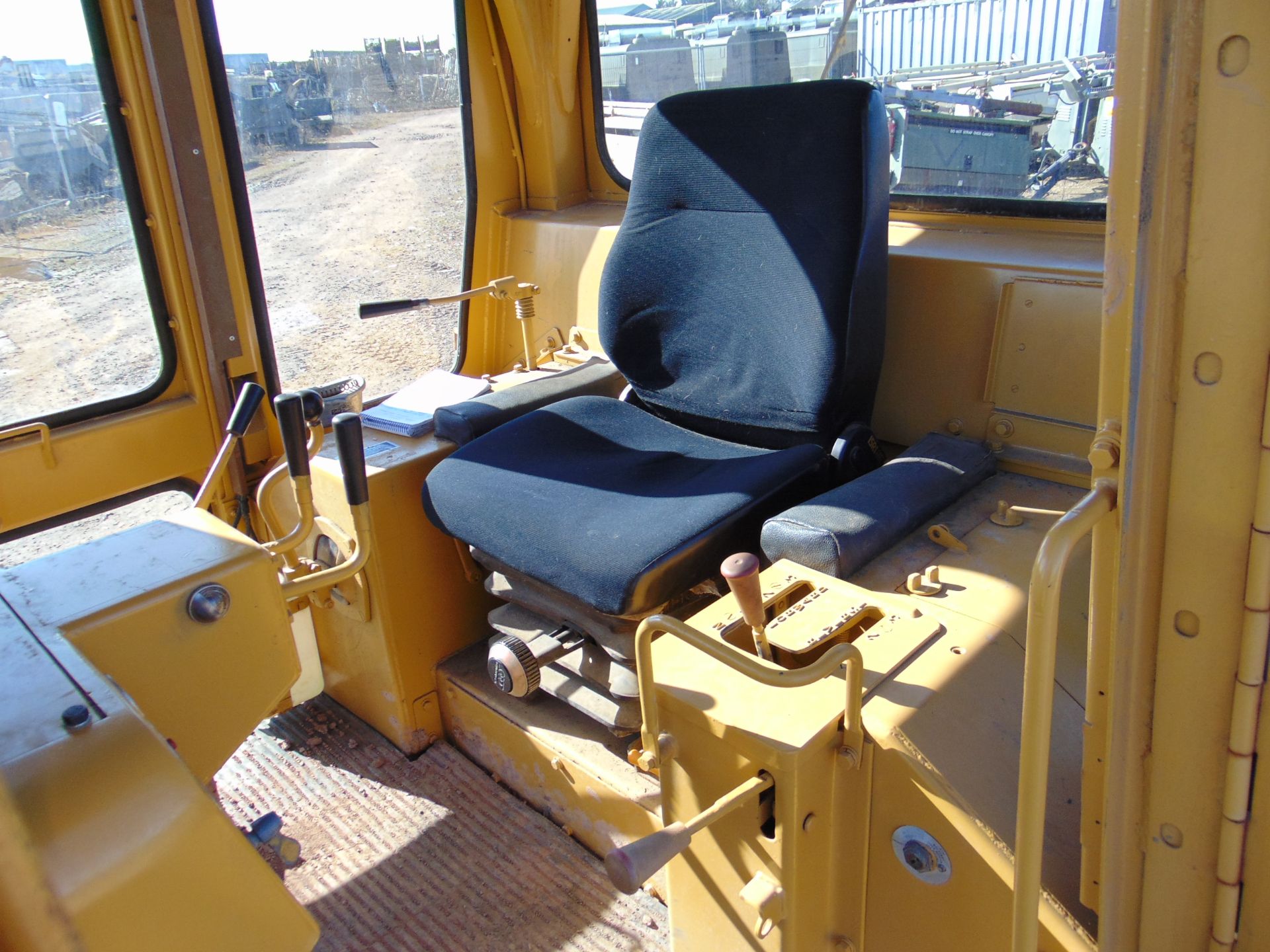 CAT D5B LGP Bulldozer ONLY 9,650 HOURS! - Image 17 of 24