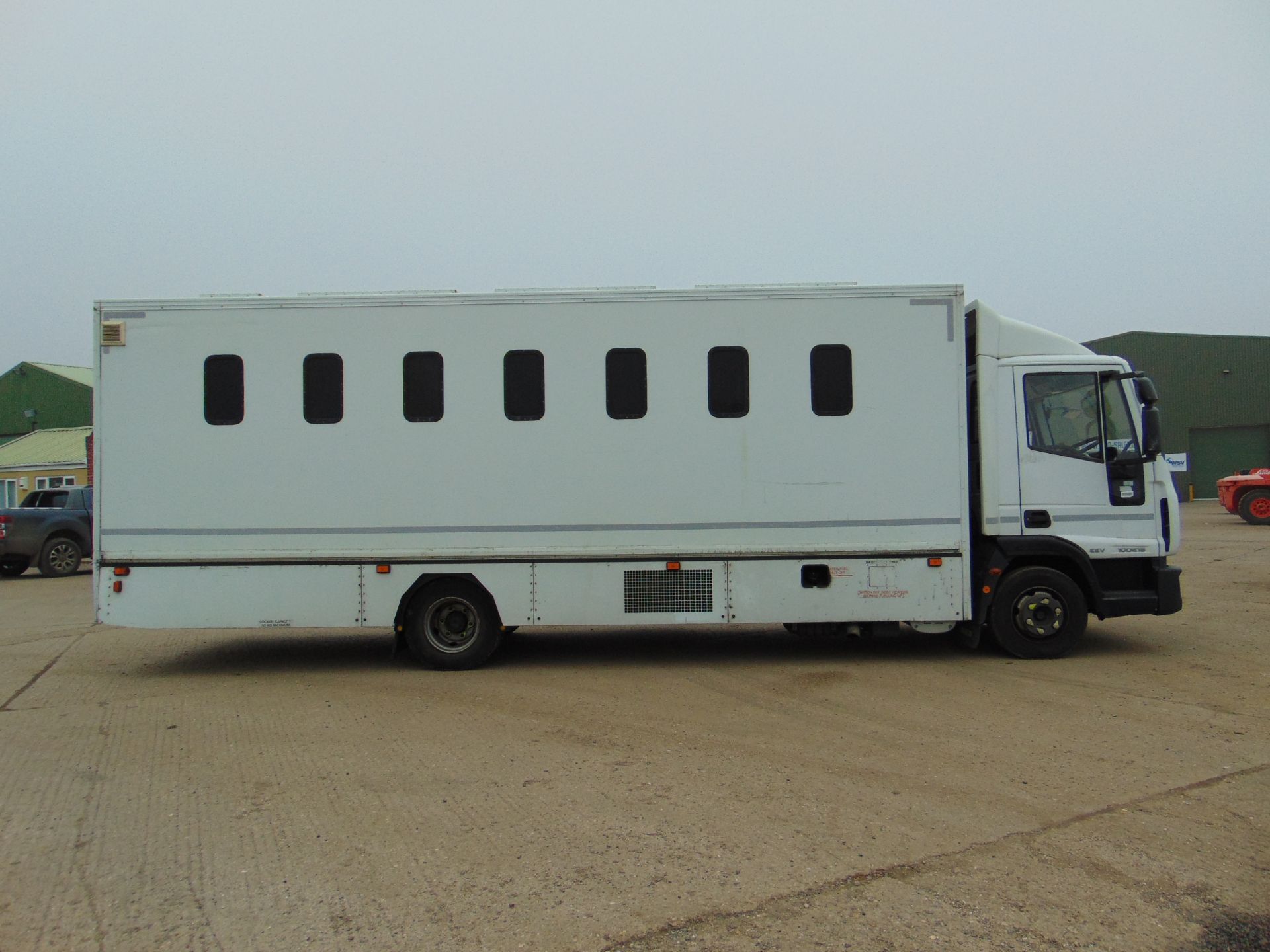 2011 Iveco Eurocargo 100E18 Day Cab Box Van 4x2 3.9L Diesel - Prison/Secure Transport Vehicle - Image 8 of 28