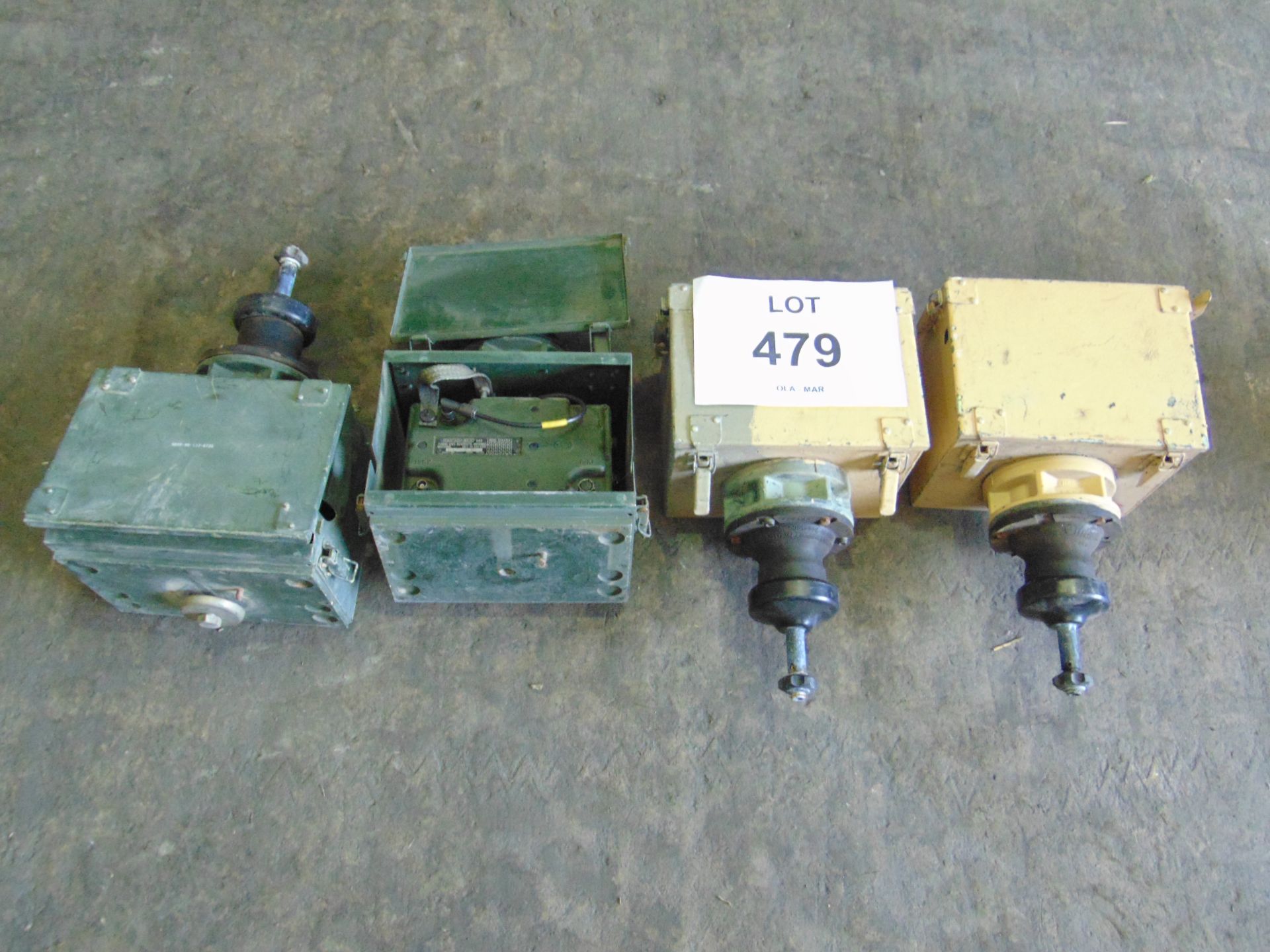4X LAND-ROVER WING BOXES ETC - Image 4 of 4