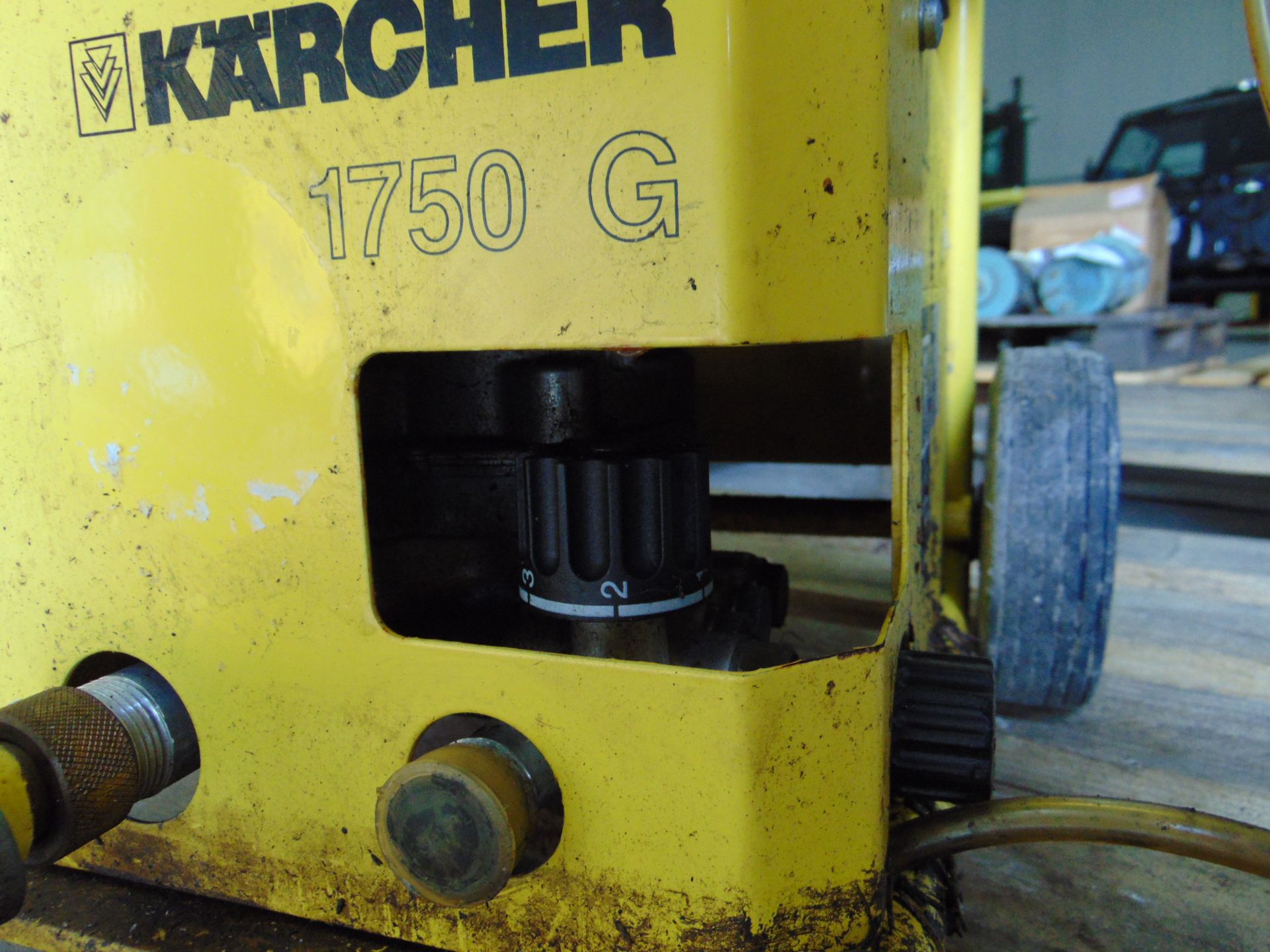 Karcher 1750 G - Quantum 5 HP Petrol Pressure Washer - Image 4 of 7