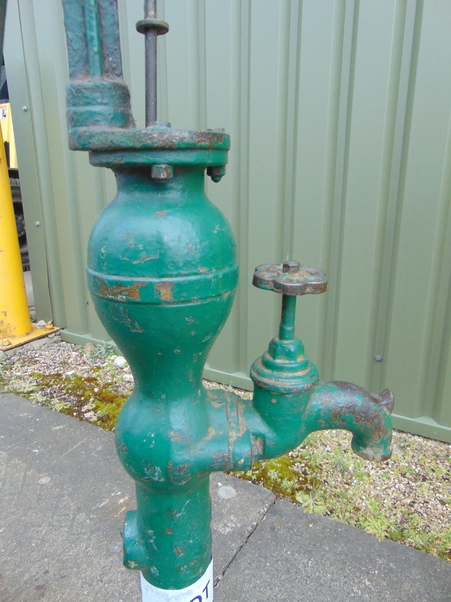 GENUINE ANTIQUE FULL SIZE CAST IRON WATER PUMP - Image 3 of 5