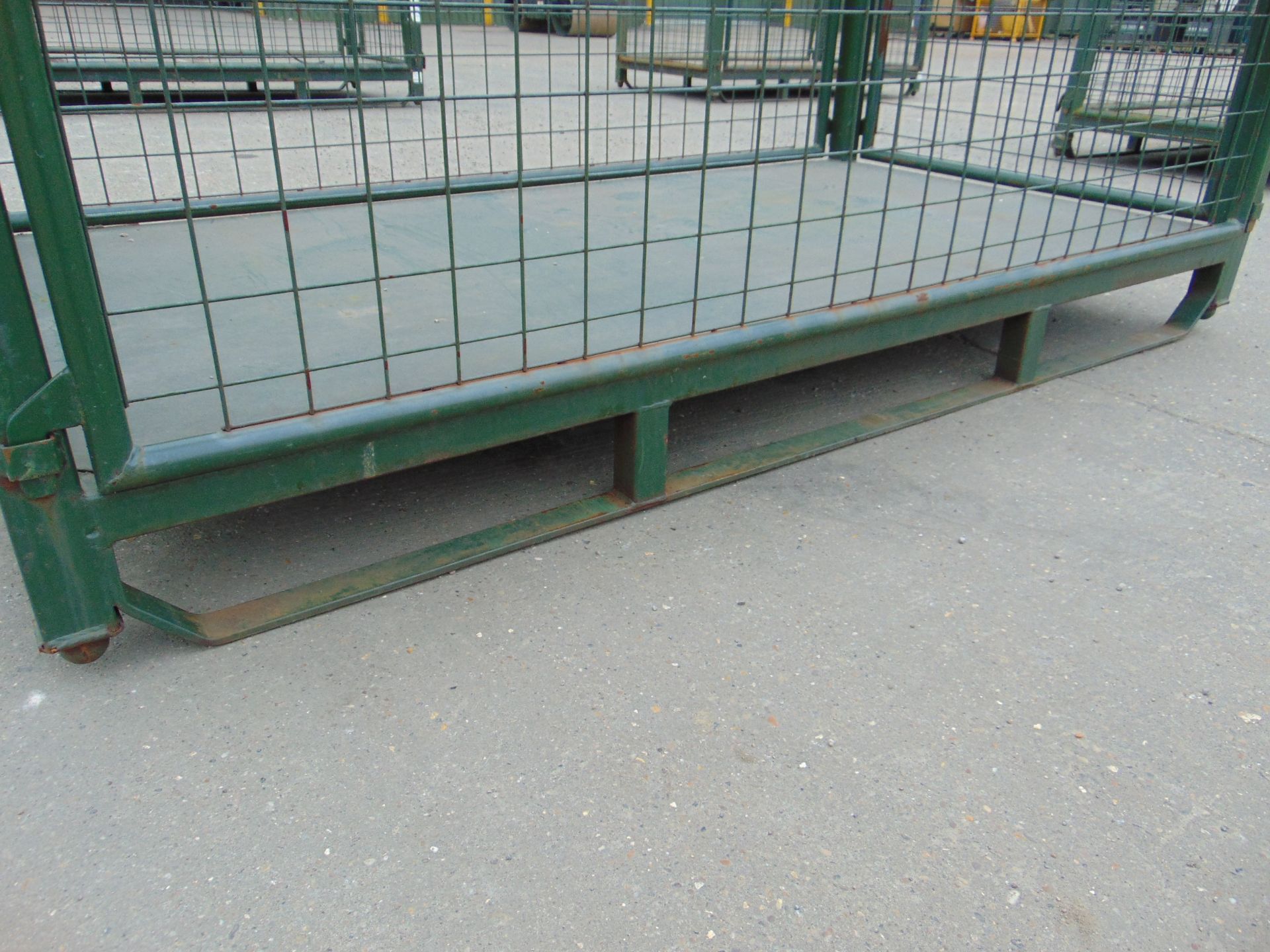 Heavy Duty Metal Stackable Stillage / Post Pallet - Image 4 of 4