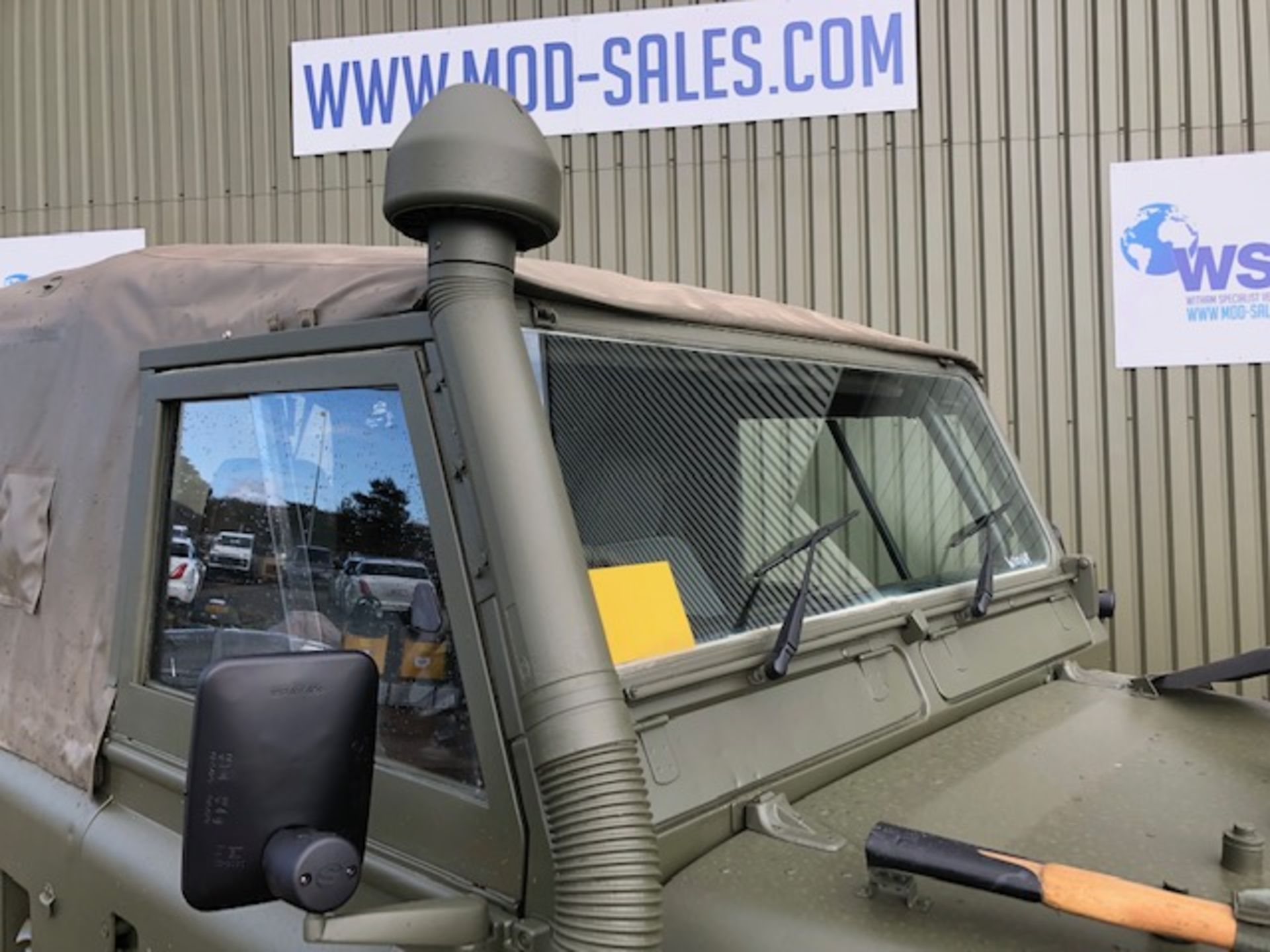 1998 Land Rover Wolf 90 Soft Top with Remus upgrade ONLY 12,162km - approx 7.000 miles! - Image 20 of 48