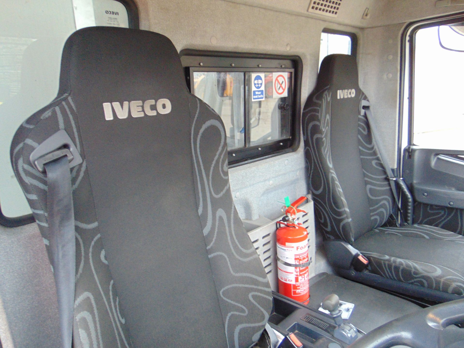 2011 Iveco Eurocargo 100E18 Day Cab Box Van 4x2 3.9L Diesel - Prison/Secure Transport Vehicle - Image 22 of 28