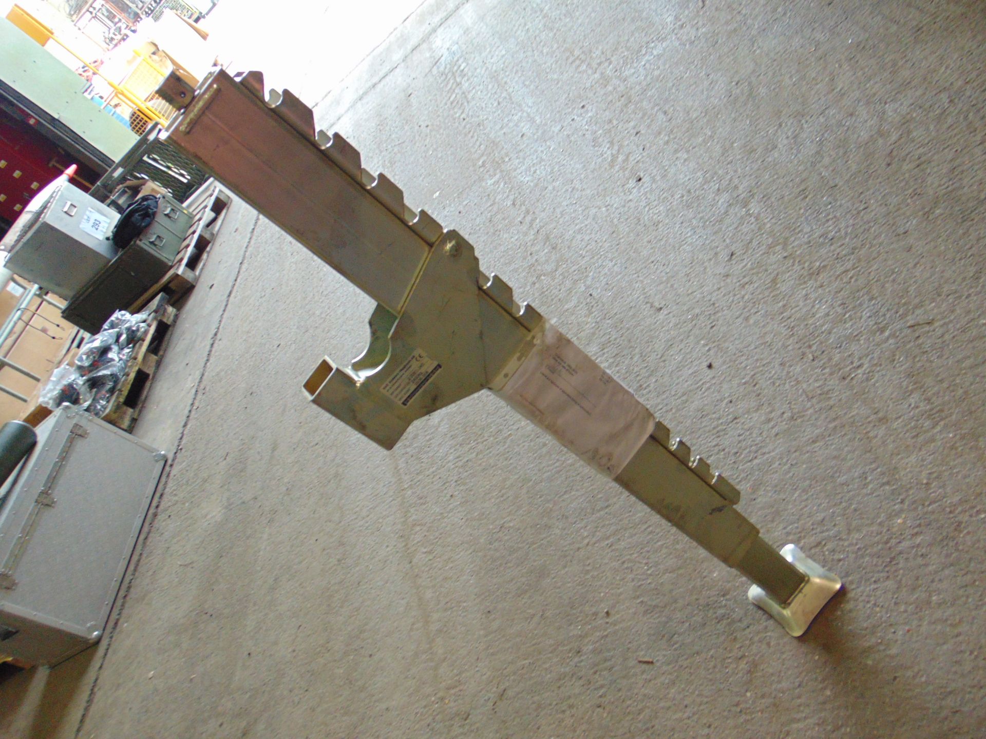 Unissued Hagglunds BV 2400kg High Lift Jack - Image 2 of 7