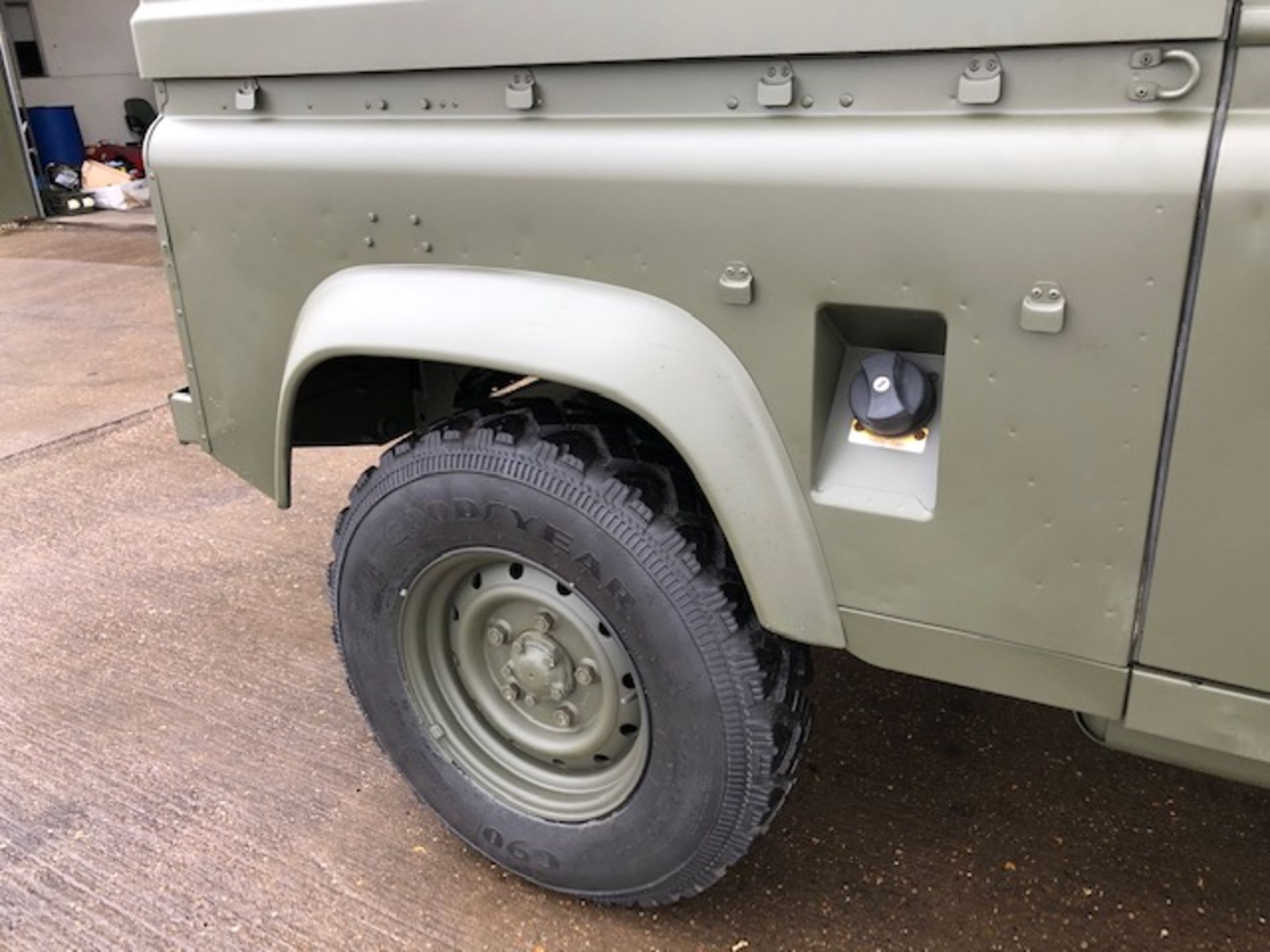 1998 Land Rover Wolf 90 Hard Top with Remus upgrade ONLY 73,650km - approx 45,000 miles! - Image 14 of 42