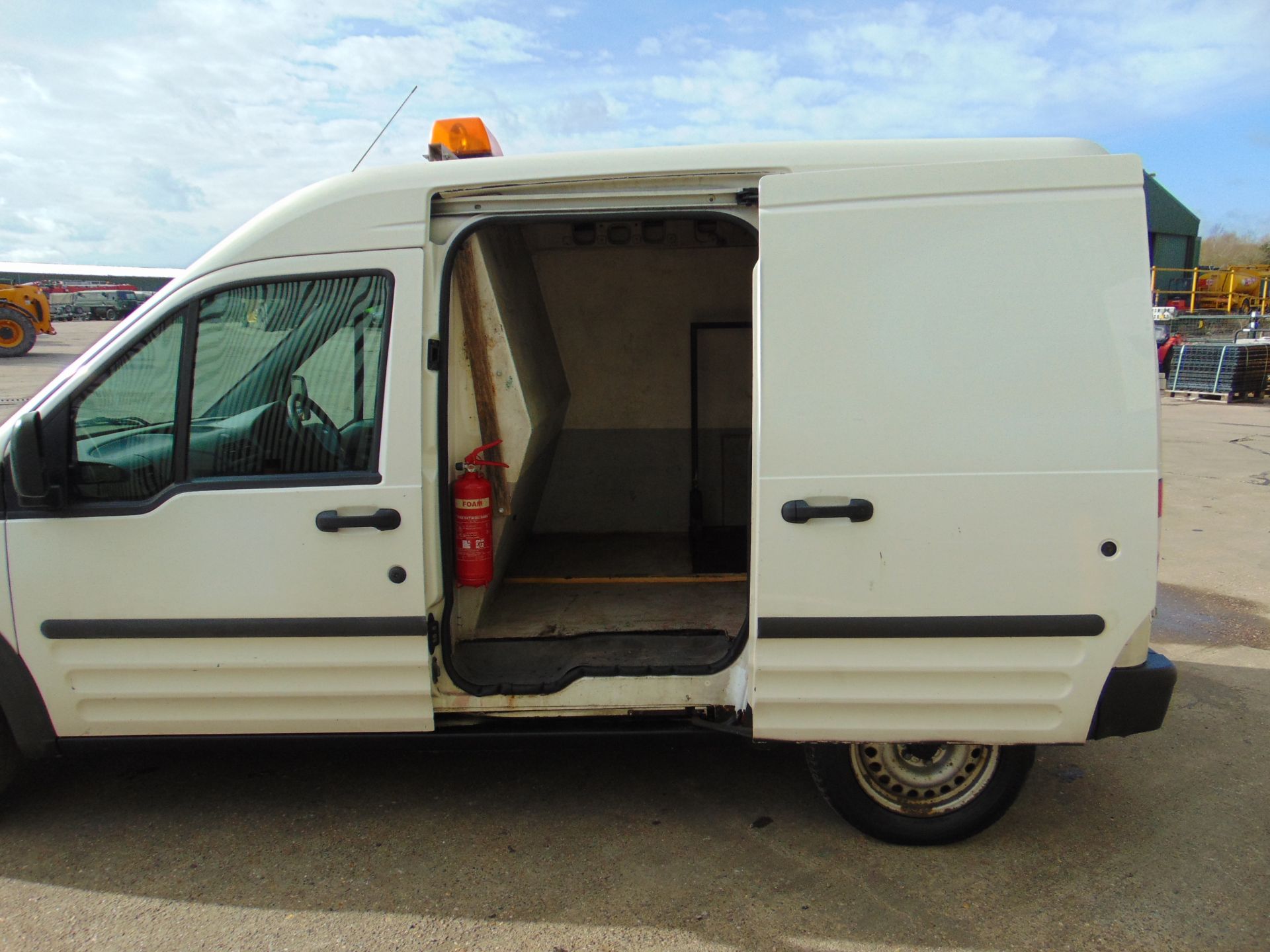 1 Owner Ex Council 2005 Ford Transit Connect T220L Panel Van - Image 12 of 21