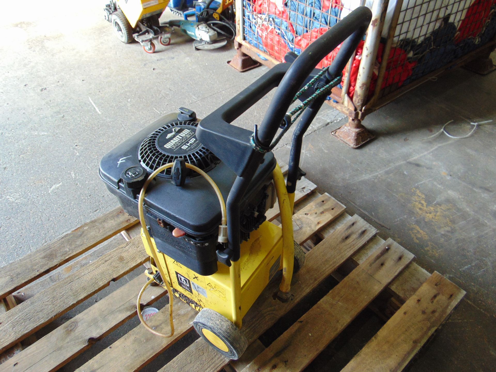 Karcher 1750 G - Quantum 5 HP Petrol Pressure Washer - Image 5 of 7