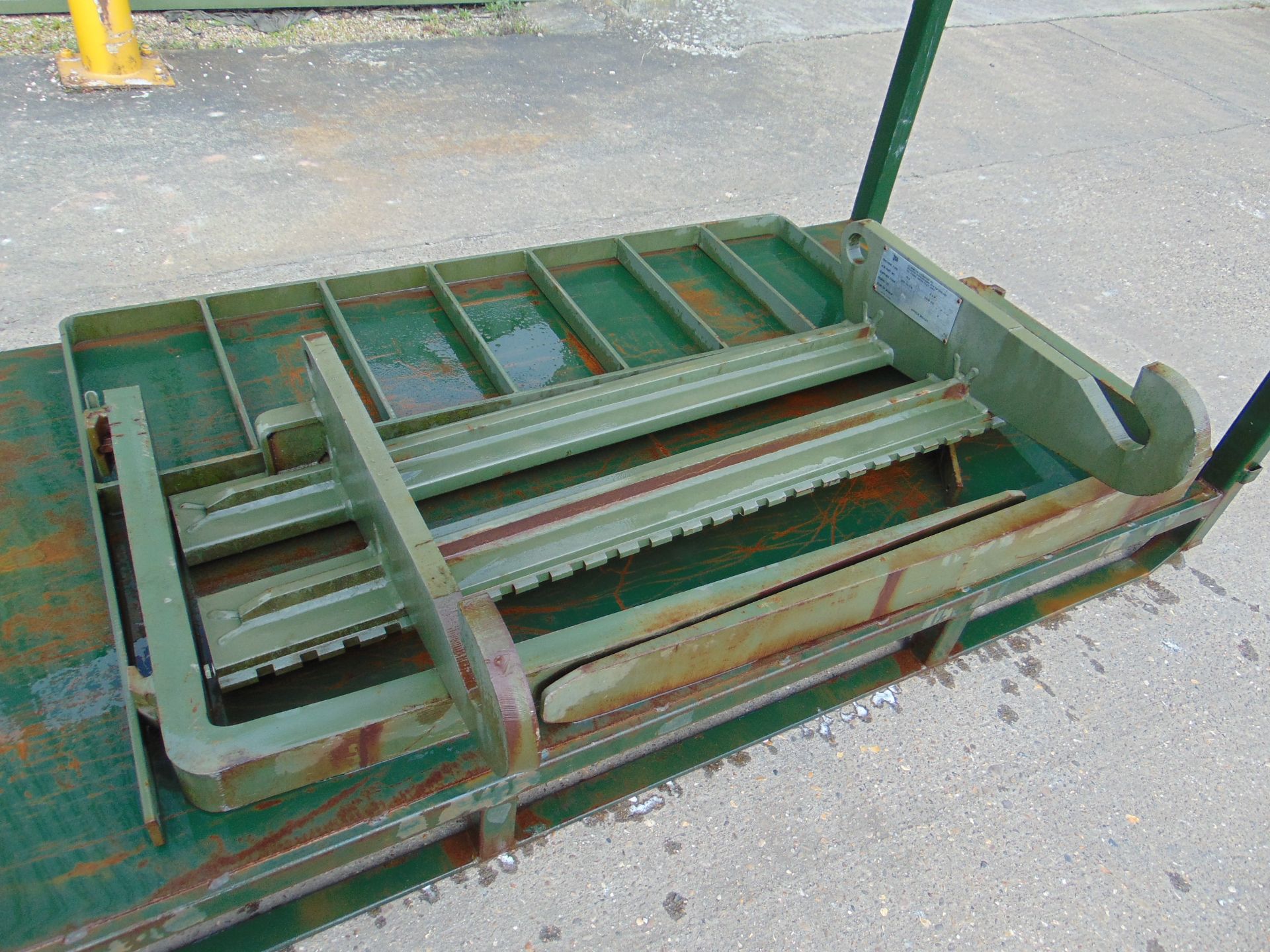 Unissued JCB 4CX Back Plate & Fork Set - Image 2 of 7