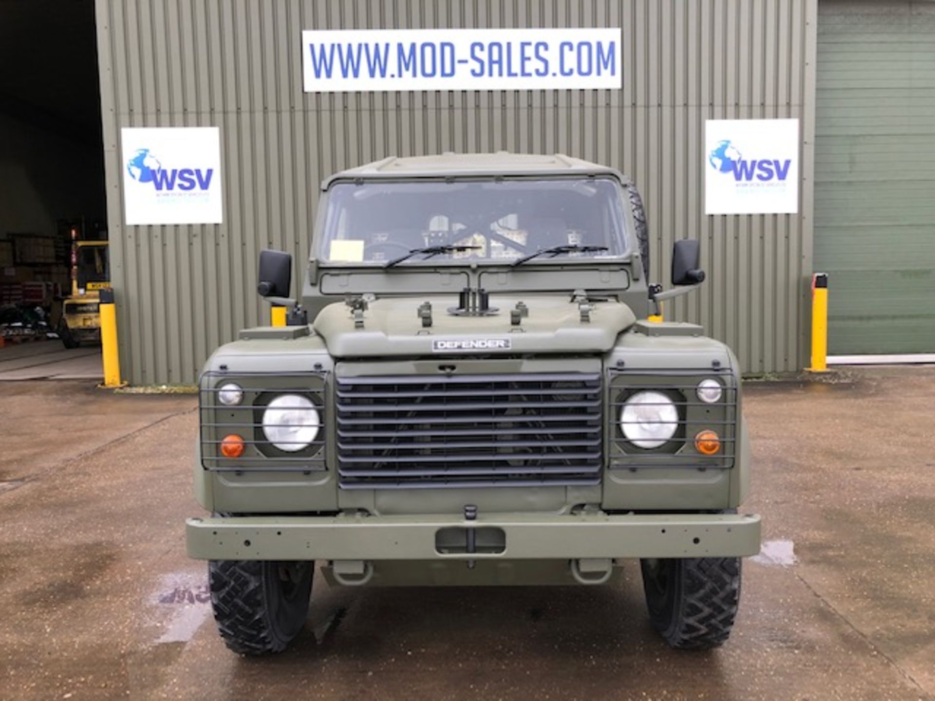 1998 Land Rover Wolf 90 Hard Top with Remus upgrade ONLY 73,650km - approx 45,000 miles! - Image 2 of 42