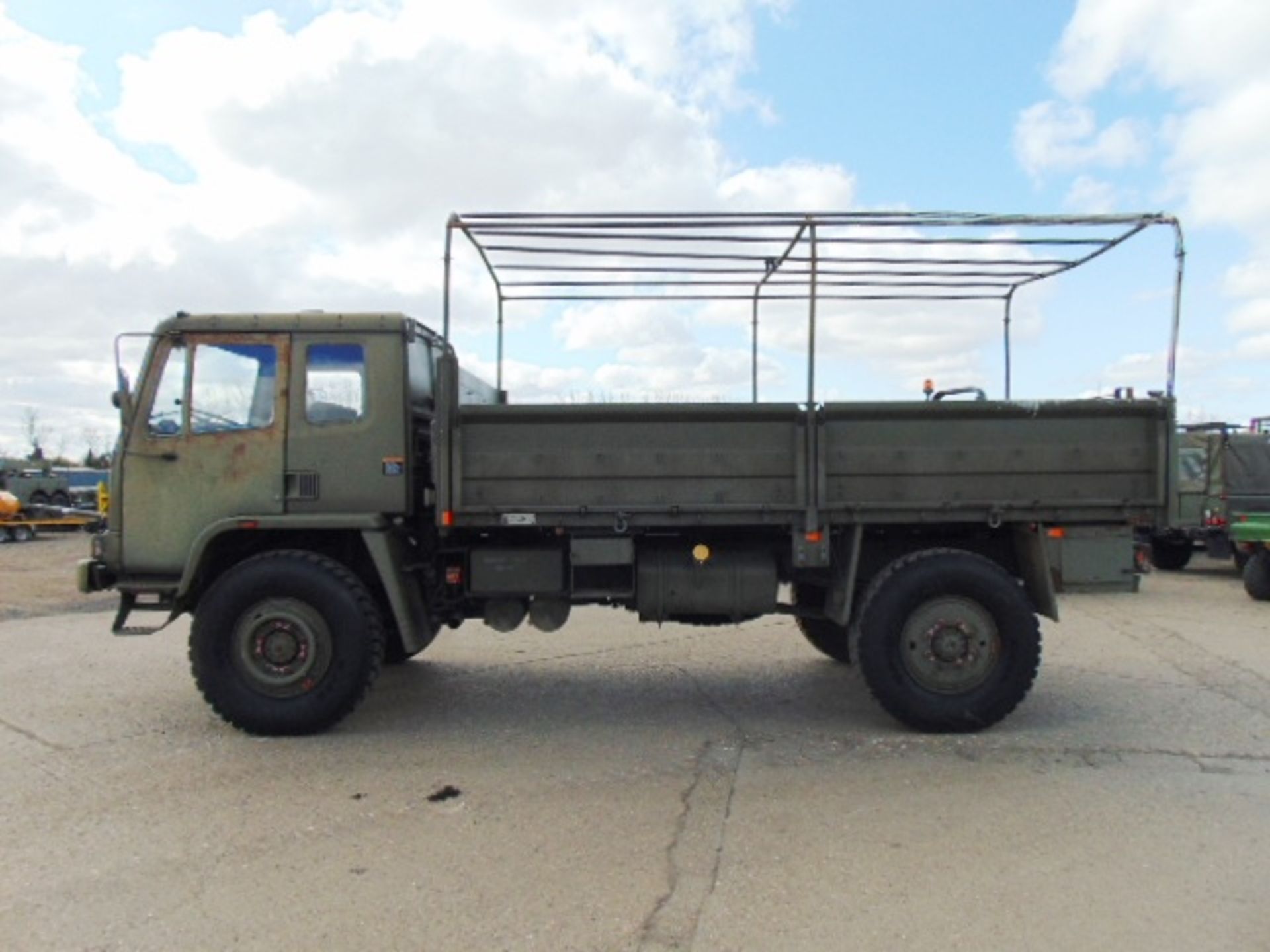 Left Hand Drive Leyland Daf 45/150 4 x 4 fitted with Hydraulic Winch ( operates Front and Rear ) - Image 4 of 25