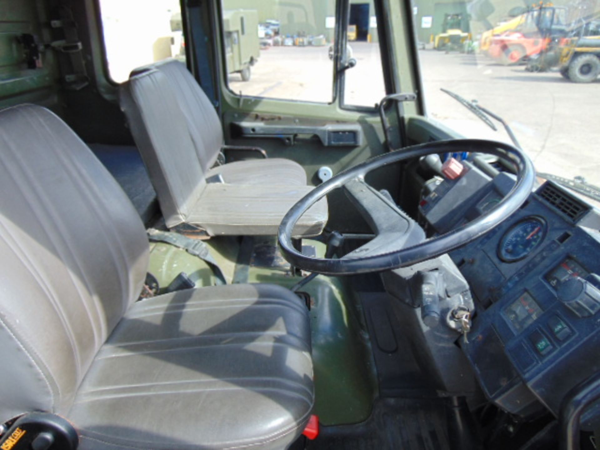 Leyland Daf 45/150 4 x 4 fitted with Hydraulic Winch ( operates Front and Rear ) - Image 14 of 24