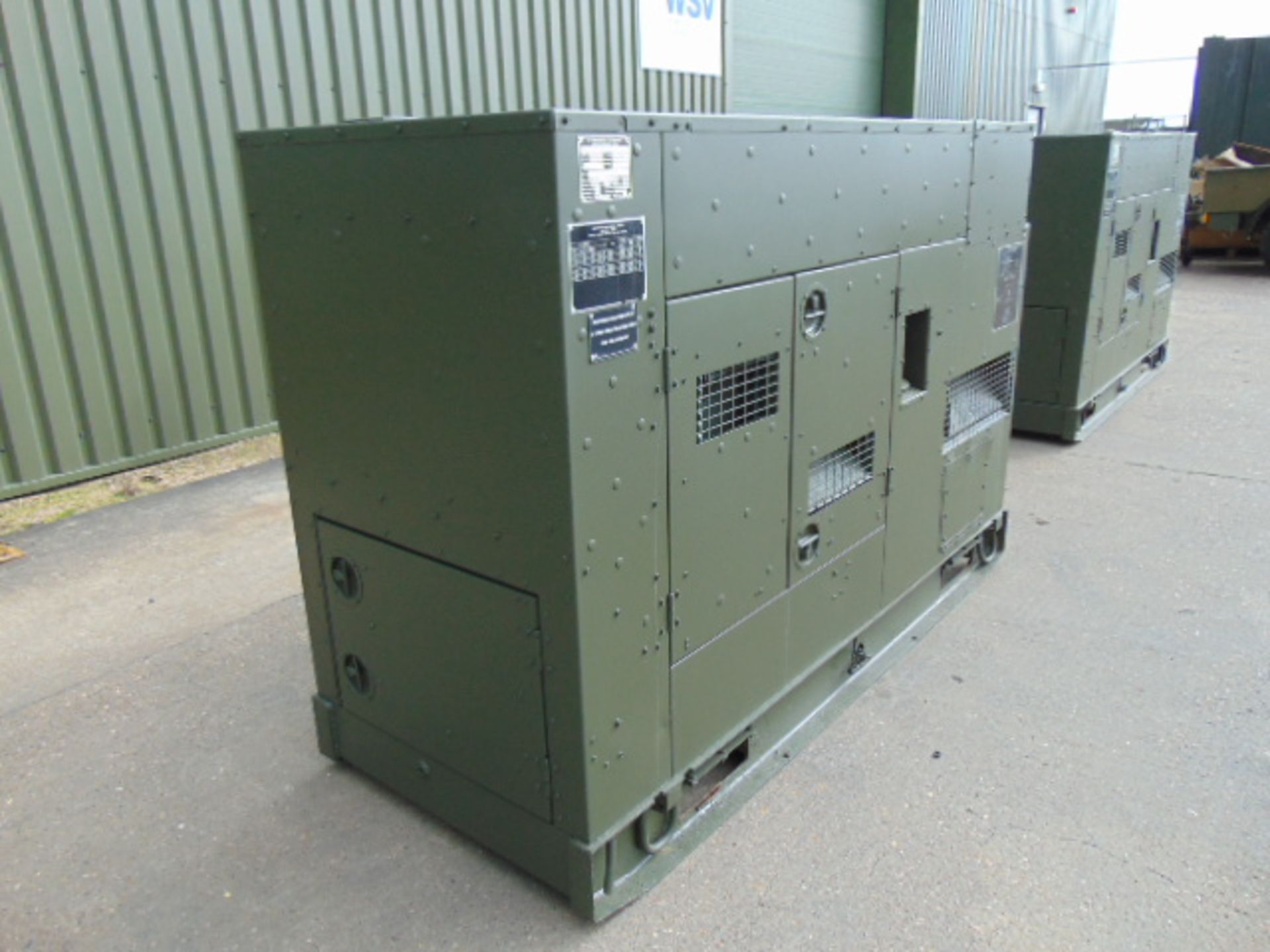 MEP-806B John Deere Diesel Powered 3 phase 75KVA 60KW-50/60HZ Generator ONLY 2 HOURS! - Image 2 of 18