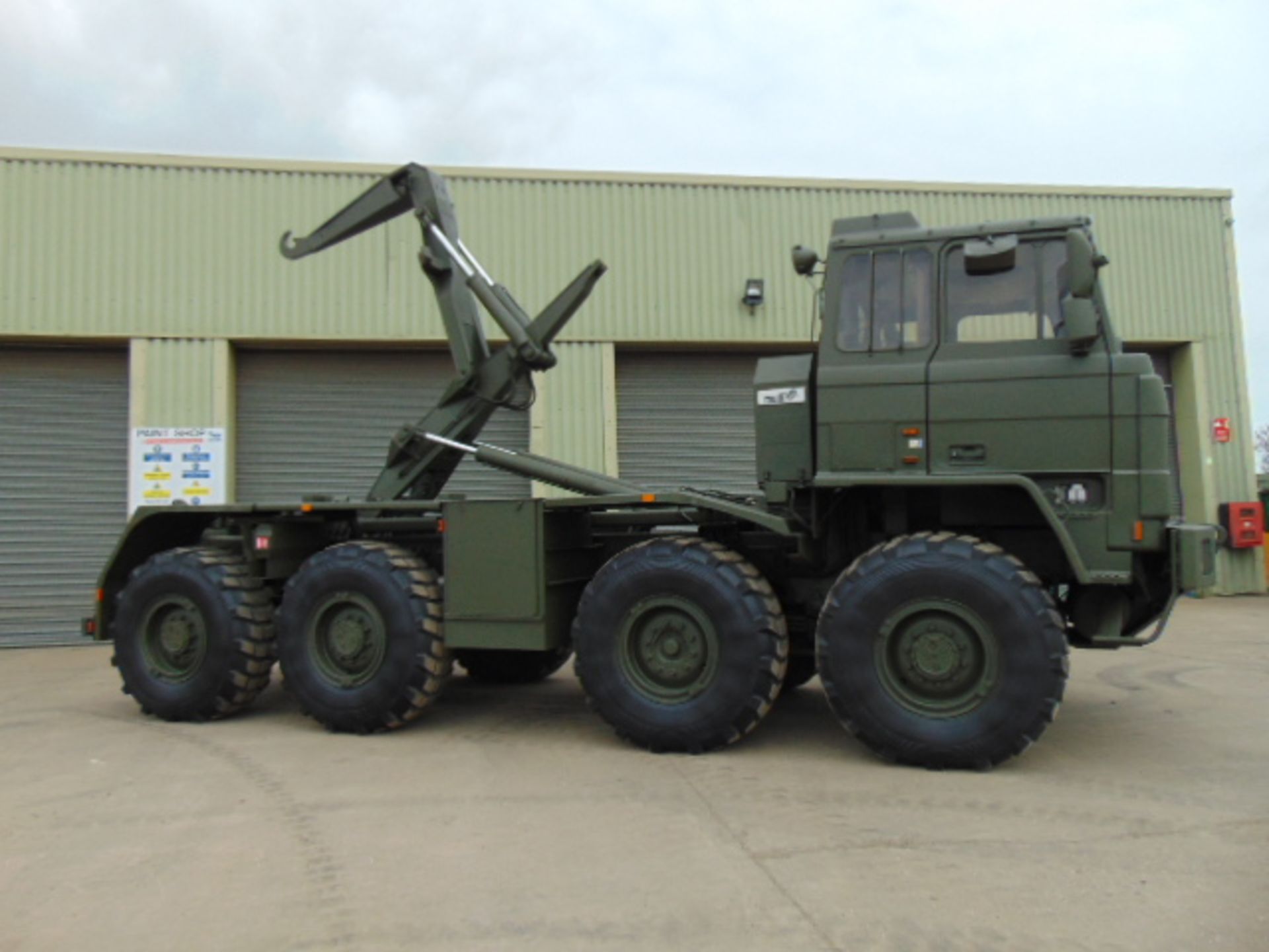 Foden 8x6 DROPS LHD Hook Loader 47,000 Kms only Ex Reserve - Image 11 of 39