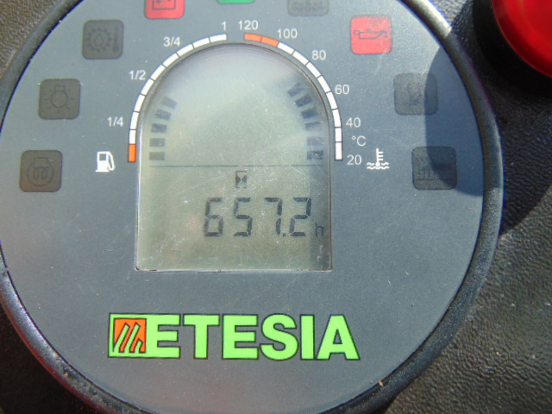 2011 Etesia Hydro 100D BPHP Ride on Mower ONLY 657 HOURS! - Image 17 of 27