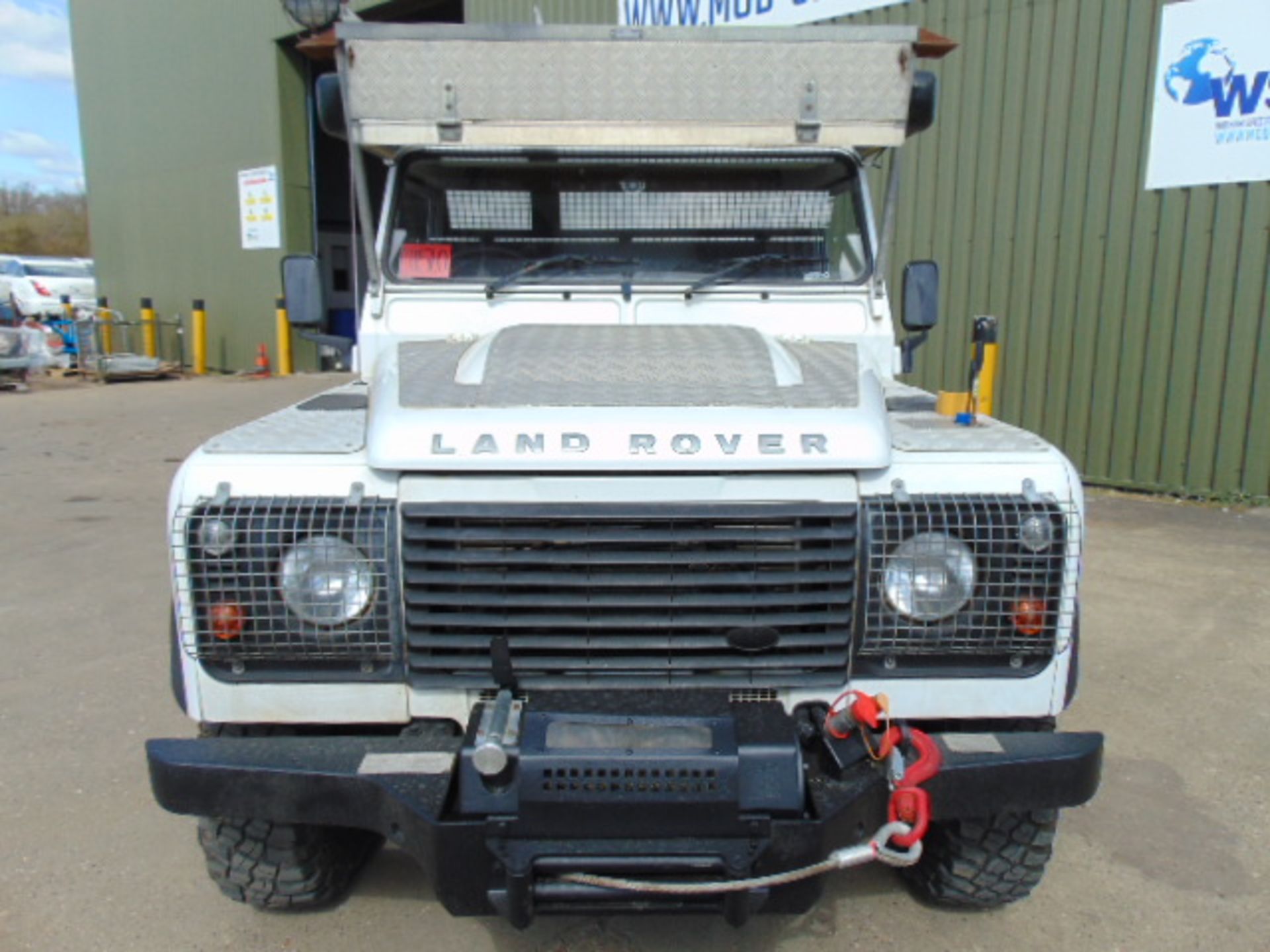 2011 Land Rover Defender 110 Puma hardtop 4x4 Utility vehicle (mobile workshop) - Image 2 of 45