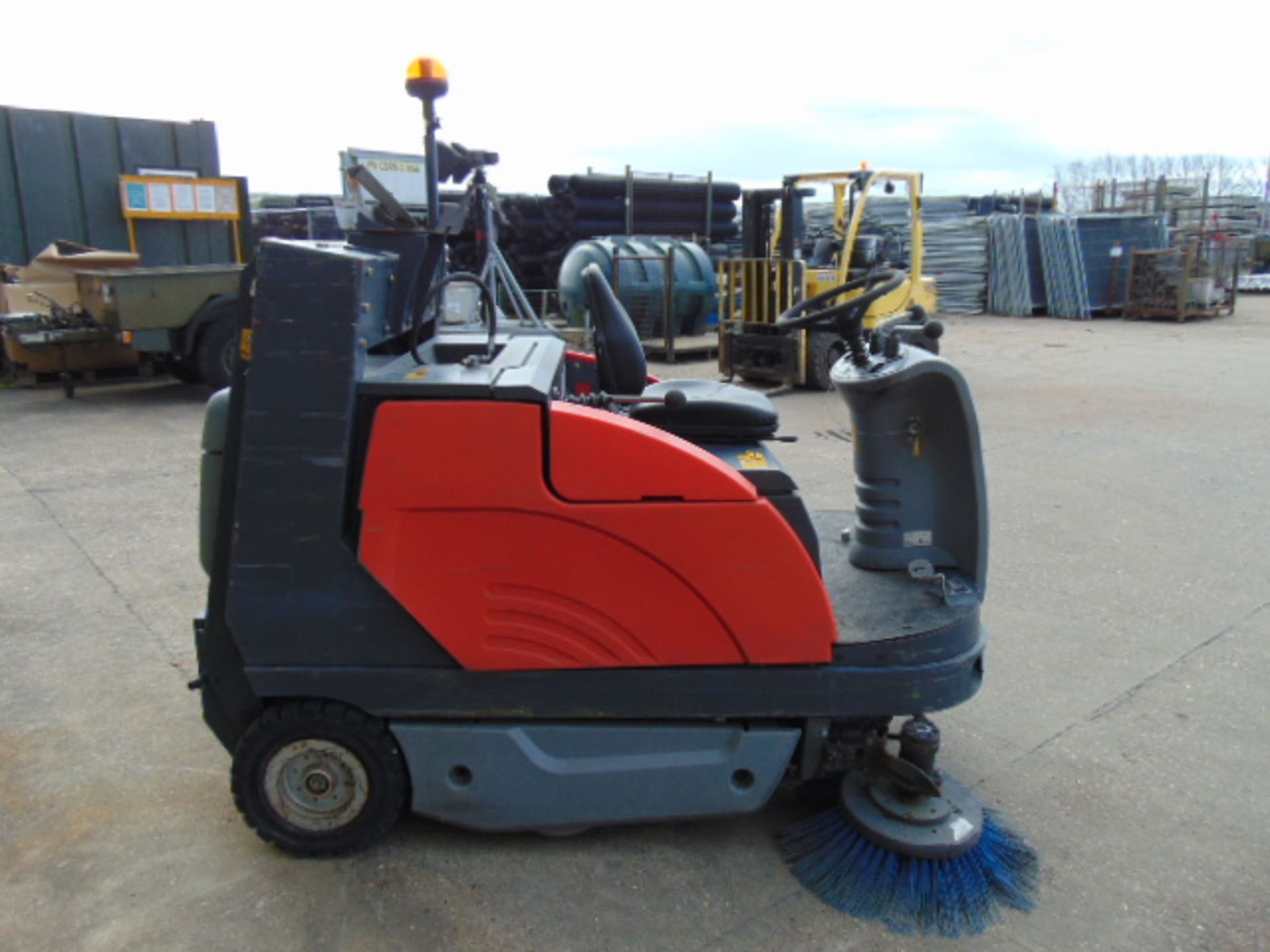 2011 Hako Jonas 1200 V Ride On Gas Sweeper ONLY 3,288 Hours! - Image 8 of 15