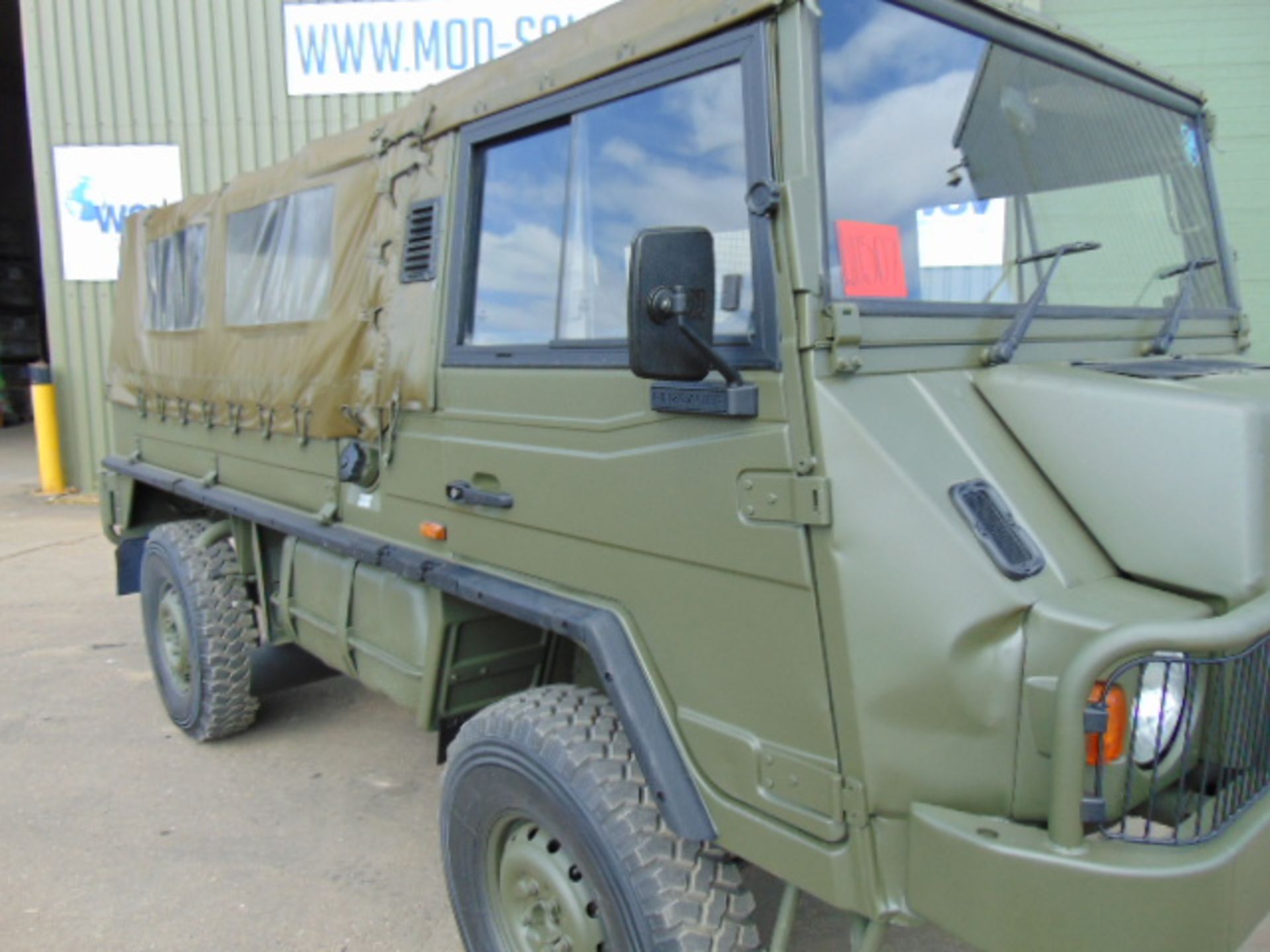 Pinzgauer 716 4X4 Soft Top - Image 10 of 31