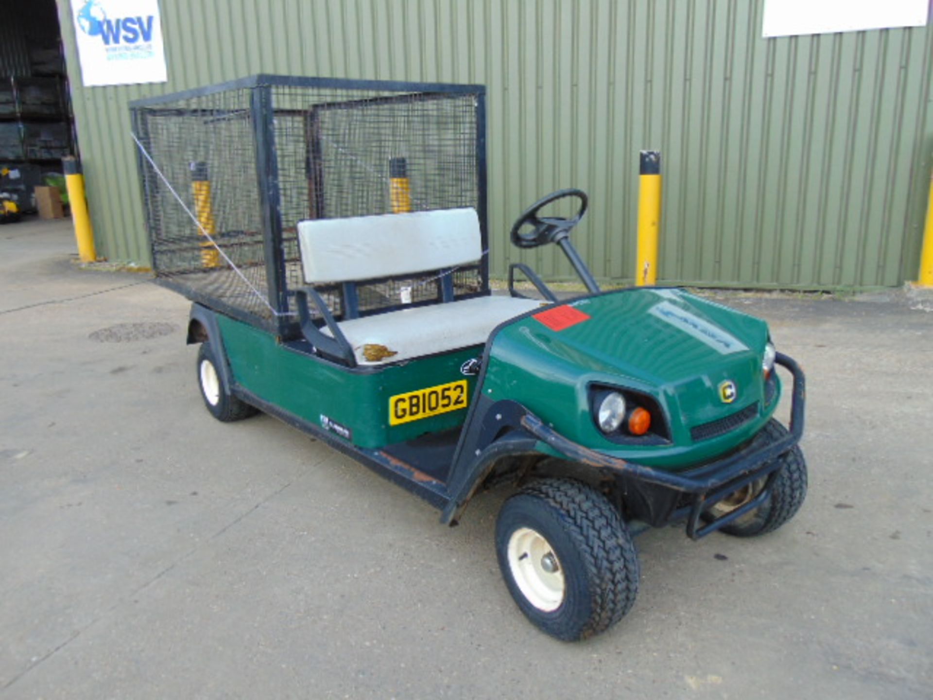 Cushman Shuttle 2 Petrol Golf Buggy - Image 2 of 17