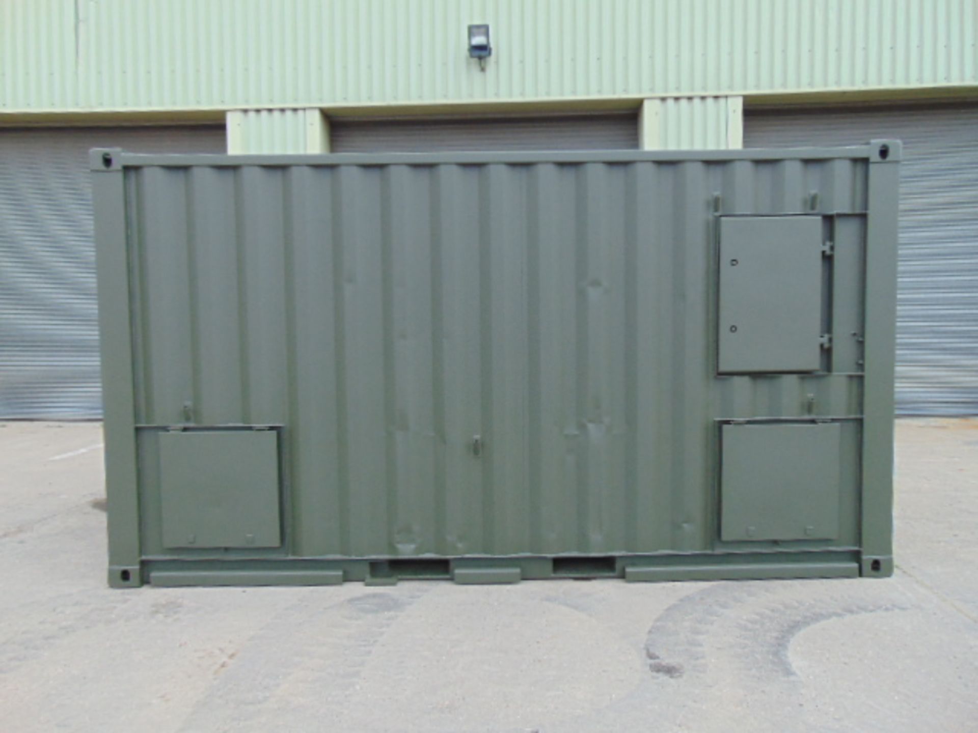 Ex Reserve Demountable Secure Workshop/Office Unit C/W Twist Locks, Air Con, Work Stations etc - Image 2 of 25