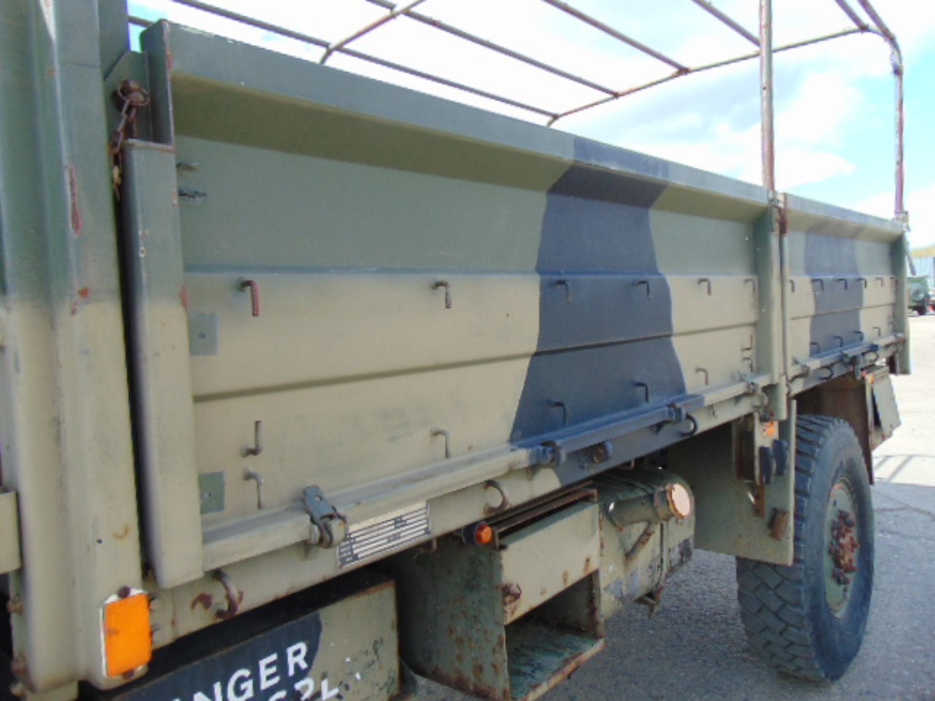 Leyland Daf 45/150 4 x 4 fitted with Hydraulic Winch ( operates Front and Rear ) - Image 10 of 24