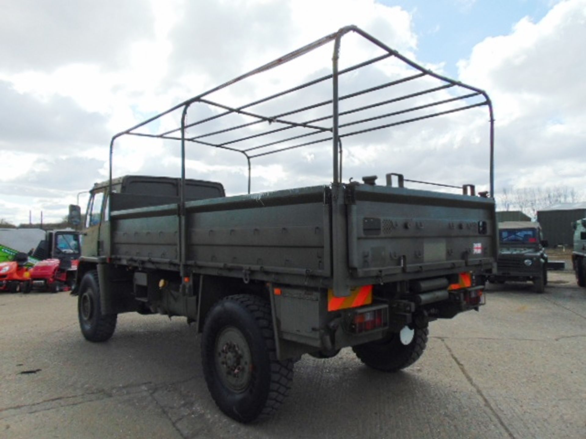 Left Hand Drive Leyland Daf 45/150 4 x 4 fitted with Hydraulic Winch ( operates Front and Rear ) - Image 8 of 25