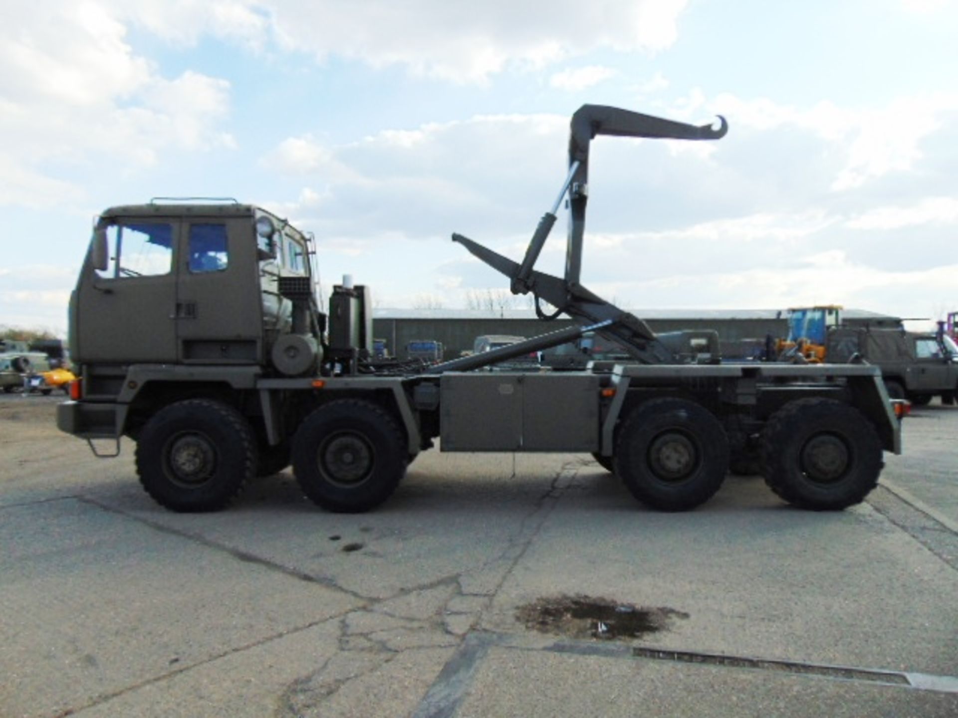 DAF 8x6 DROPS Multilift LHD Hook Loader - Image 4 of 30