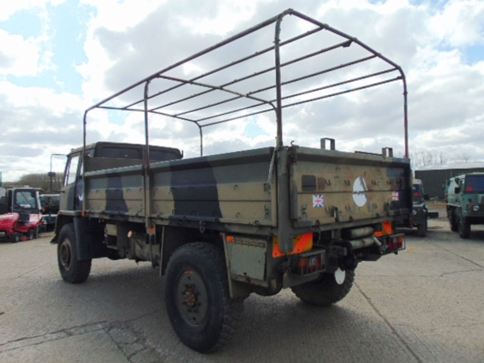 Leyland Daf 45/150 4 x 4 fitted with Hydraulic Winch ( operates Front and Rear ) - Image 8 of 24