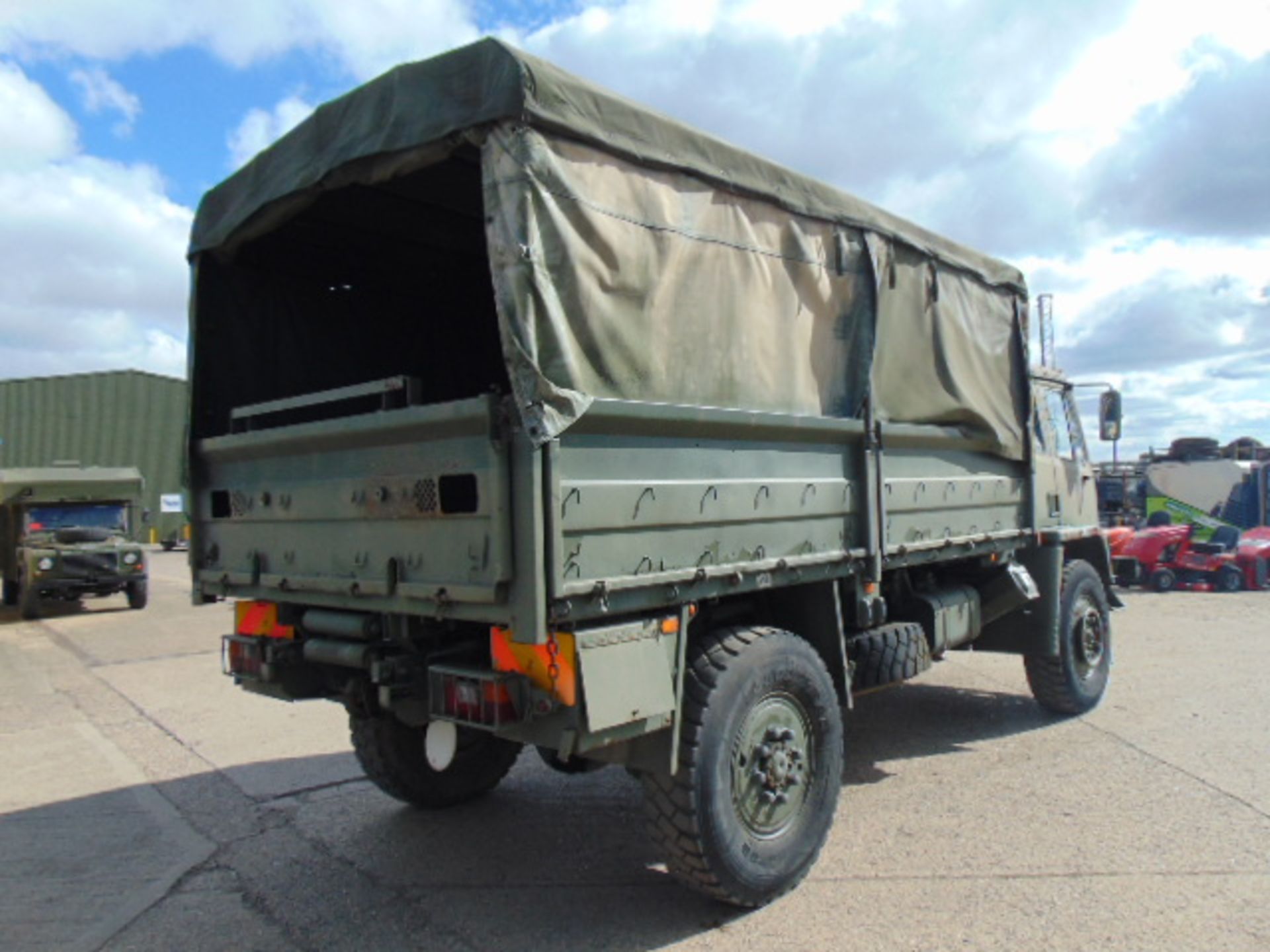 Left Hand Drive Leyland Daf 45/150 4 x 4 fitted with Hydraulic Winch ( operates Front and Rear ) - Image 6 of 24