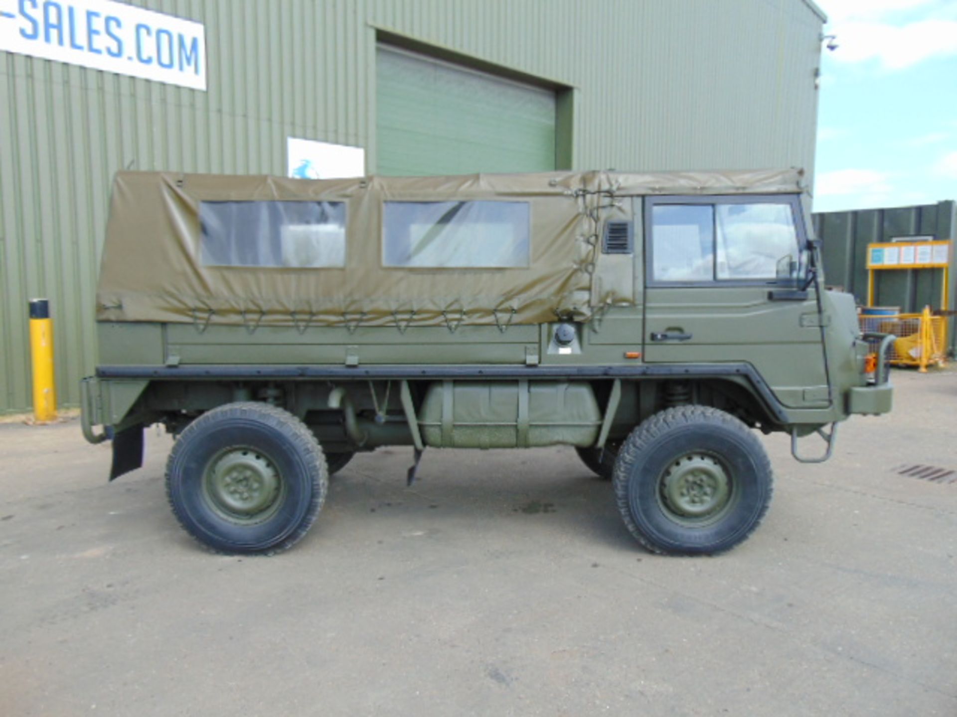 Pinzgauer 716 4X4 Soft Top - Image 6 of 31