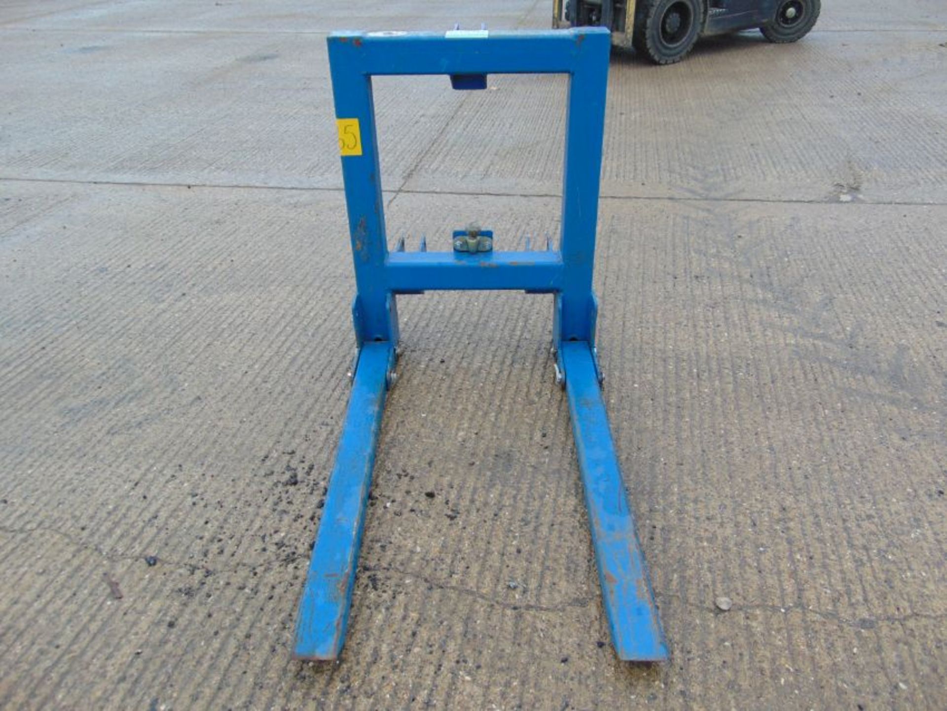 Tractor Forks & Hitch Attachment (Fold Up Forks C/w Hitch) - Image 2 of 8