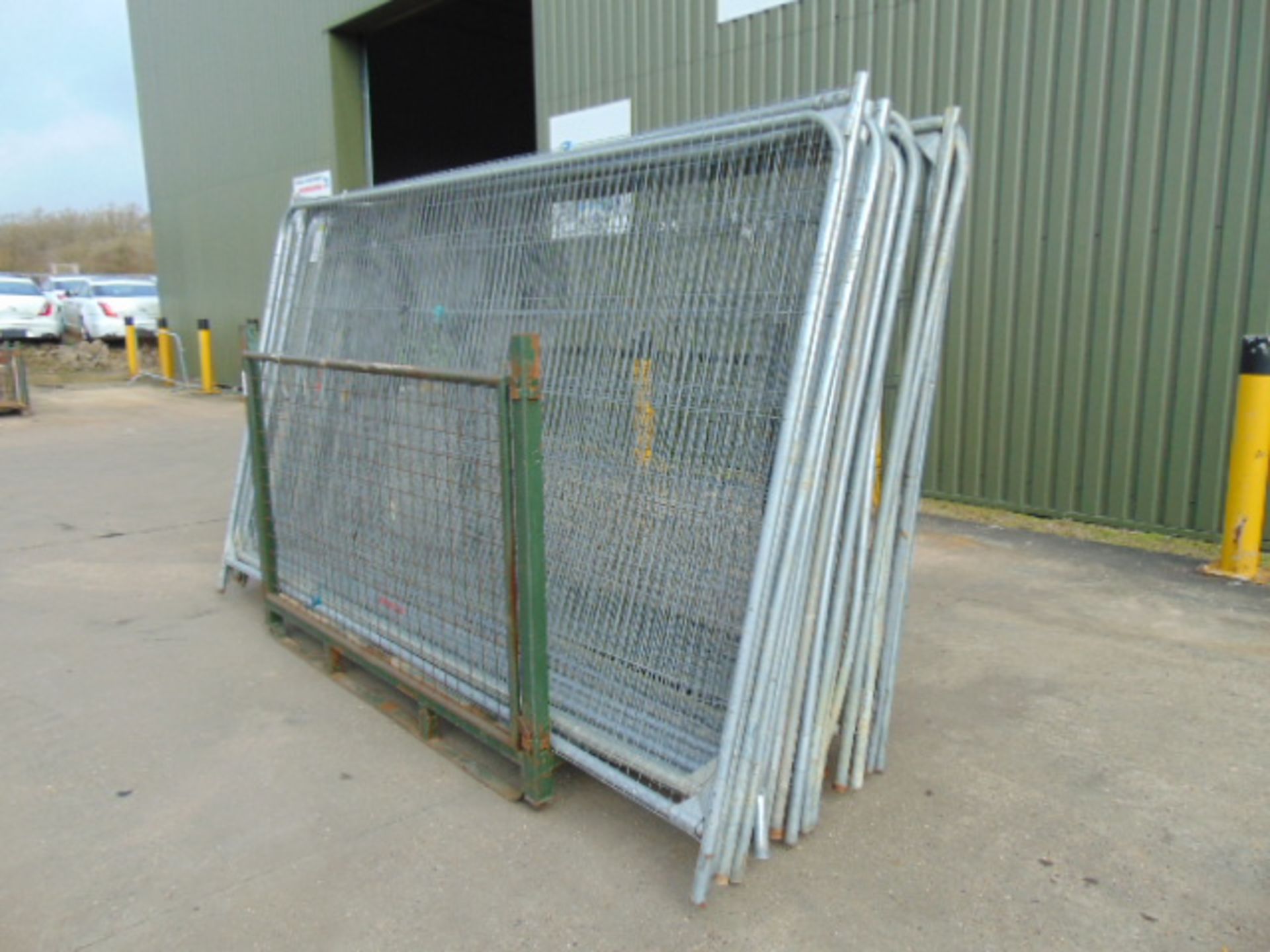 18 x Heras Style Fencing Panels 3.5m x 2m galvanized c/w with feet - Image 3 of 3