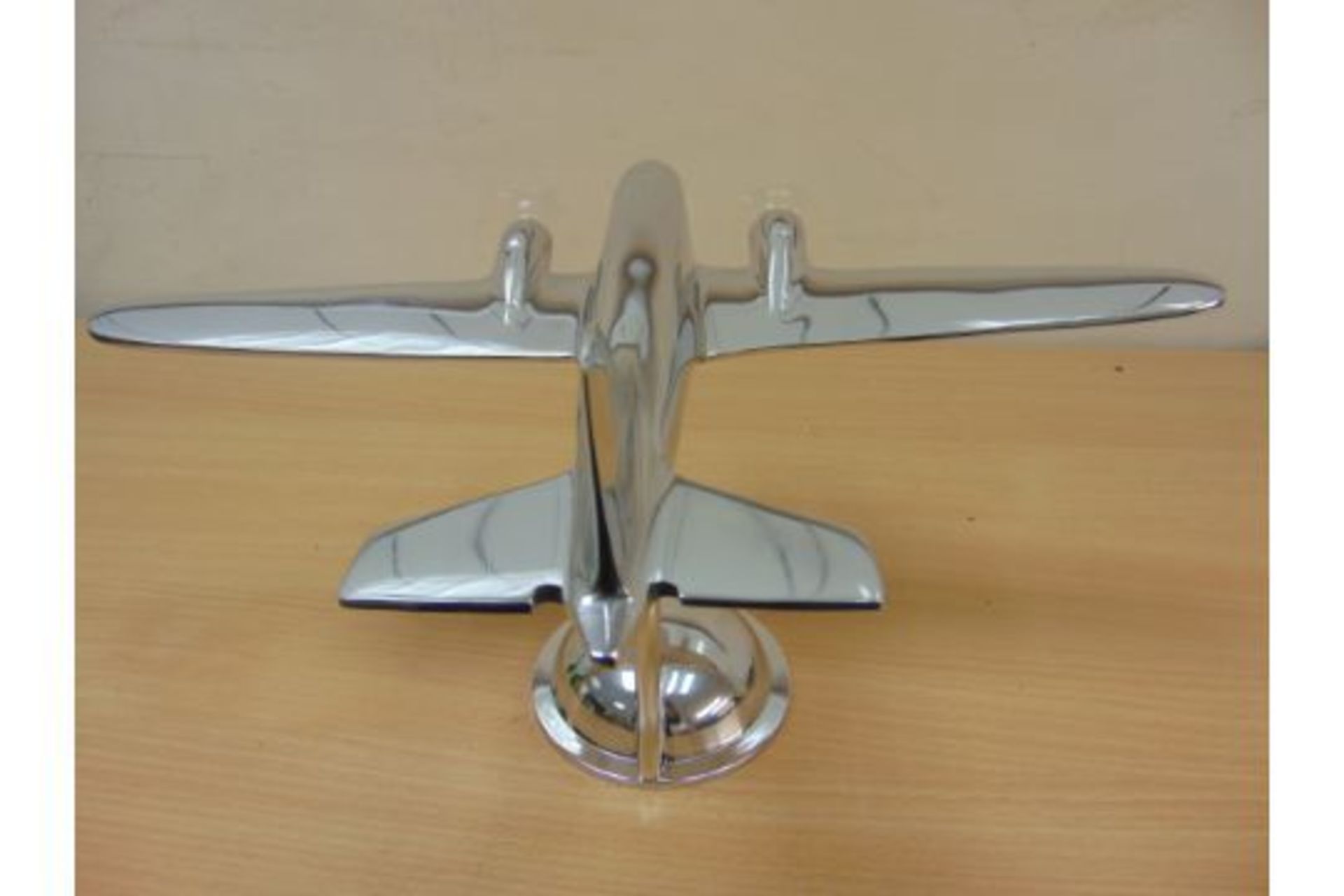 LOVELY POLISHED ALUMINIUM WW2 DAKOTA DESK TOP MODEL - Image 8 of 10