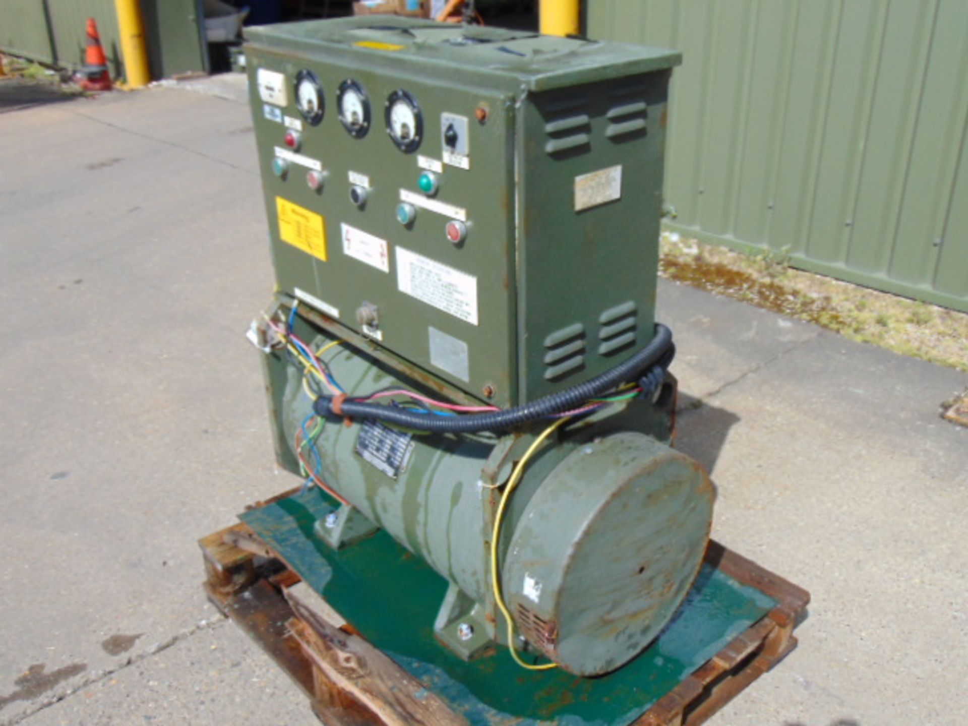 15 KVA Motor Generator 415/380 volt 50 Hz - Image 3 of 8