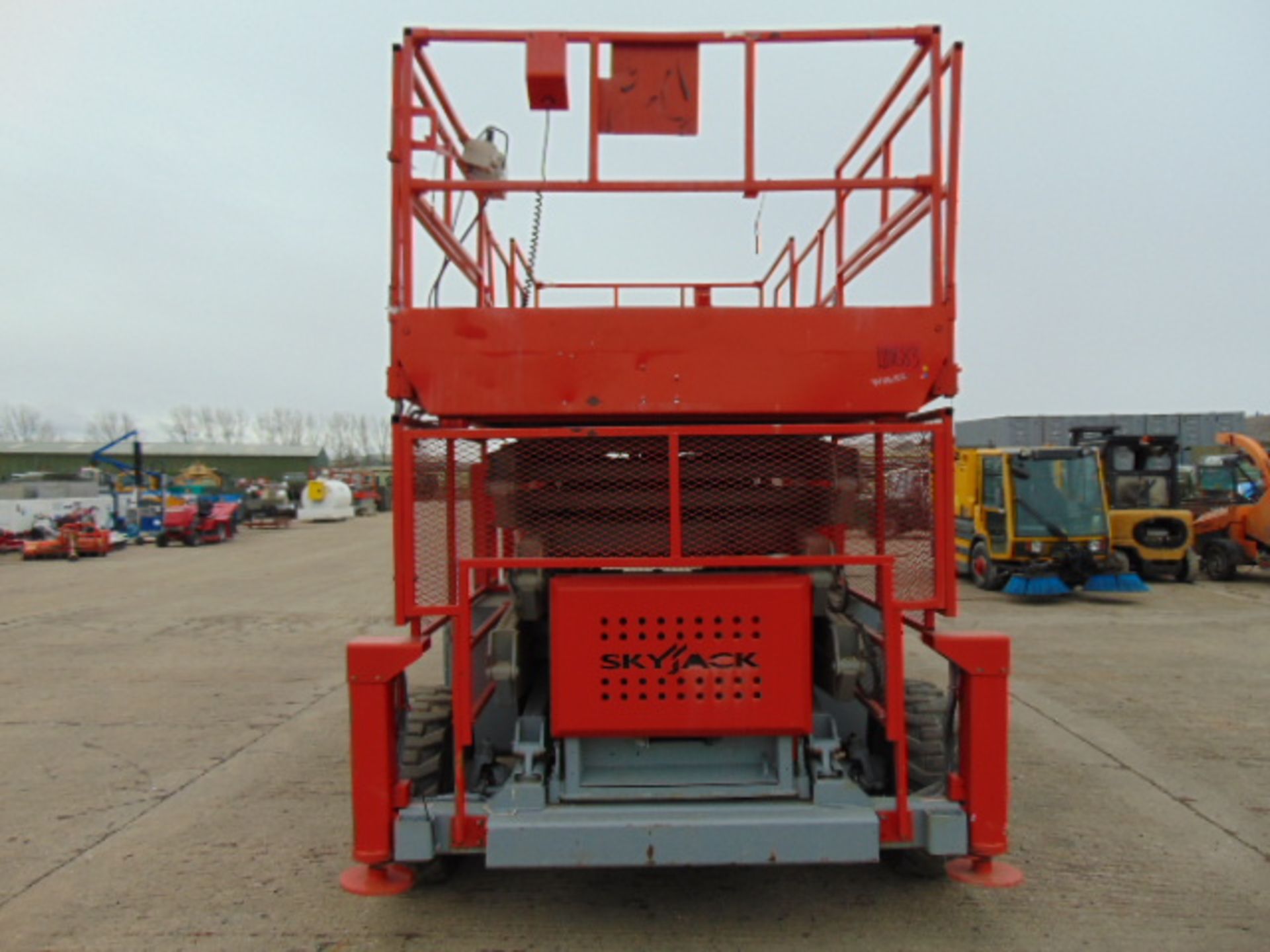 SkyJack SJ9250 Rough Terrain 17.2m Diesel Scissor Lift - Image 7 of 24