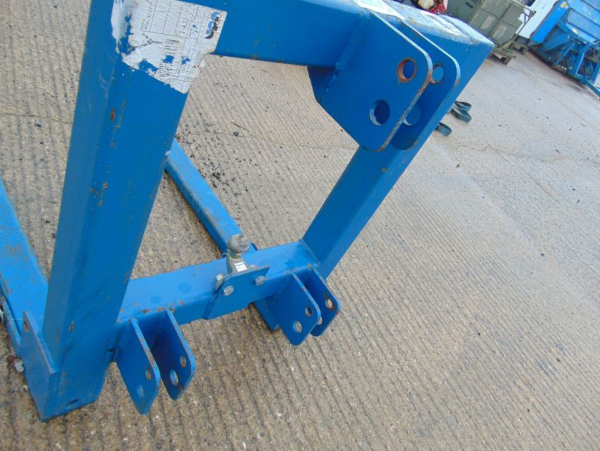 Tractor Forks & Hitch Attachment (Fold Up Forks C/w Hitch) - Image 5 of 8