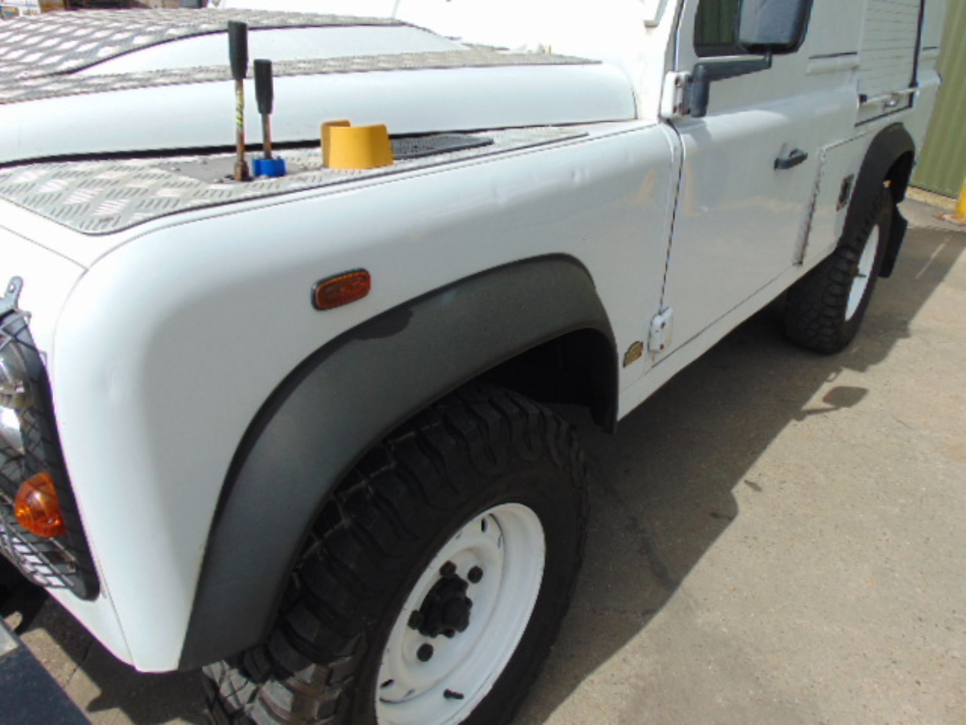 2011 Land Rover Defender 110 Puma hardtop 4x4 Utility vehicle (mobile workshop) - Image 20 of 45