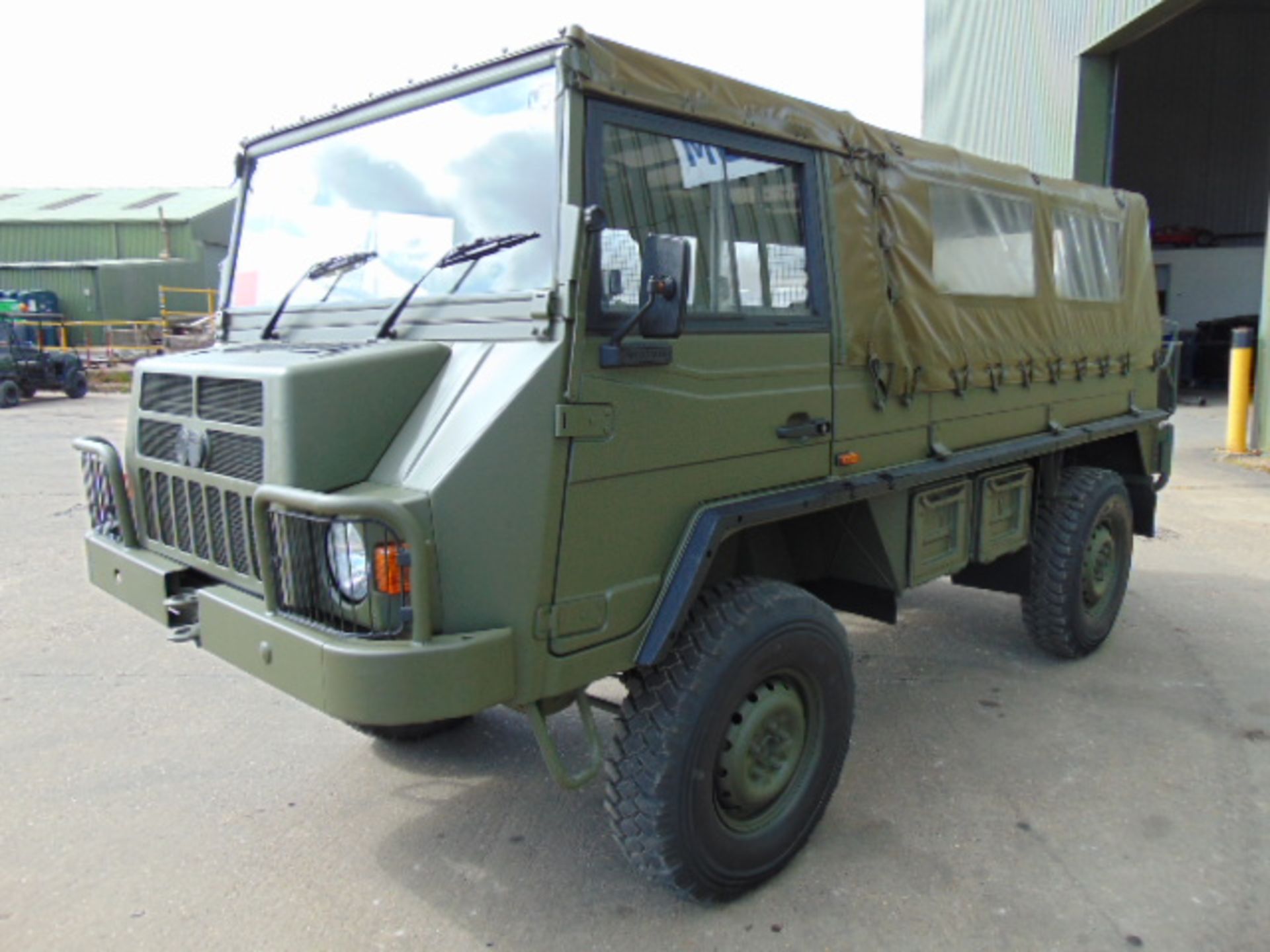 Pinzgauer 716 4X4 Soft Top - Image 4 of 31