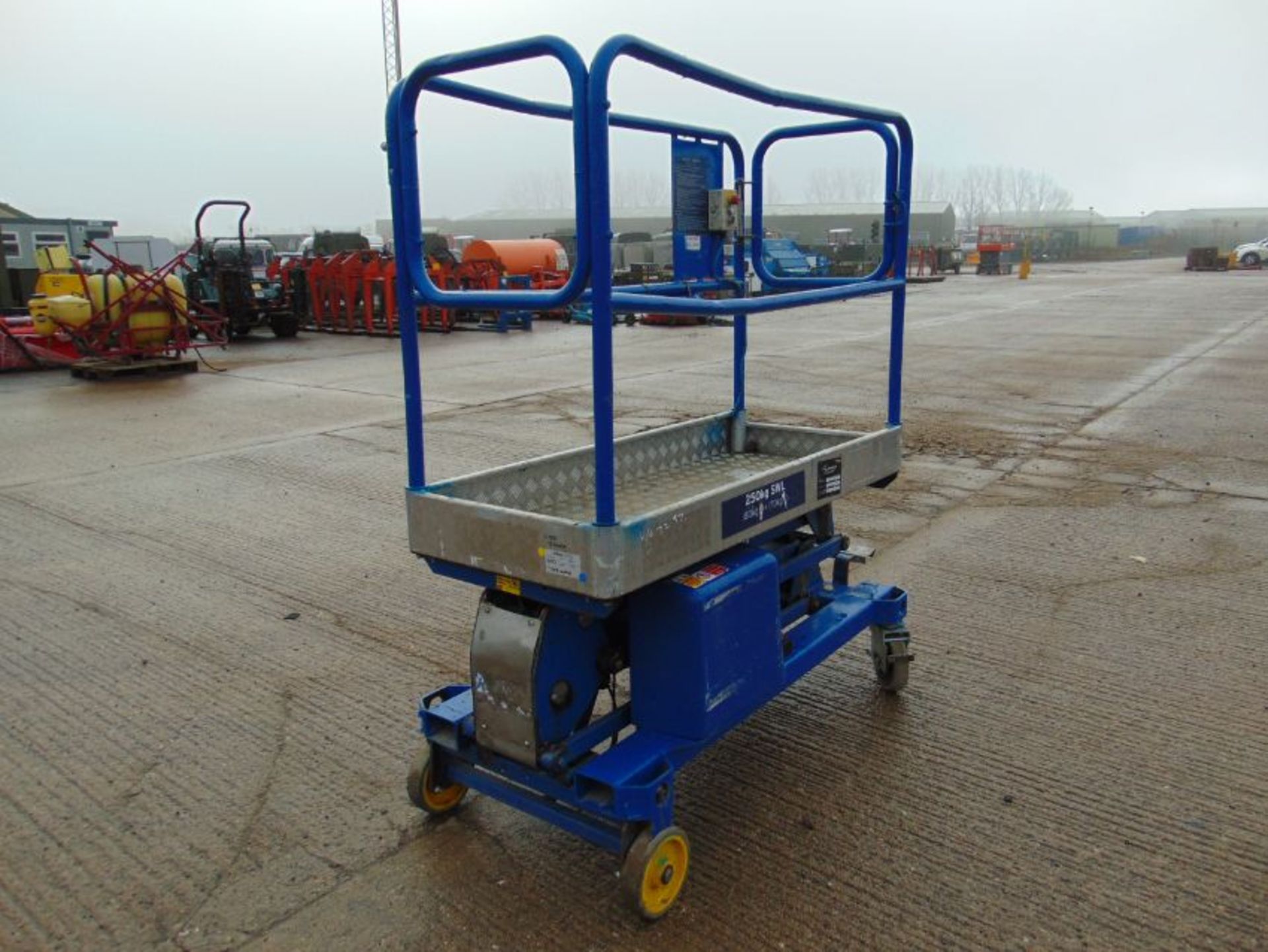 Power Tower Hydraulic 5.1m Scissor Lift / Access Platform - Image 4 of 15