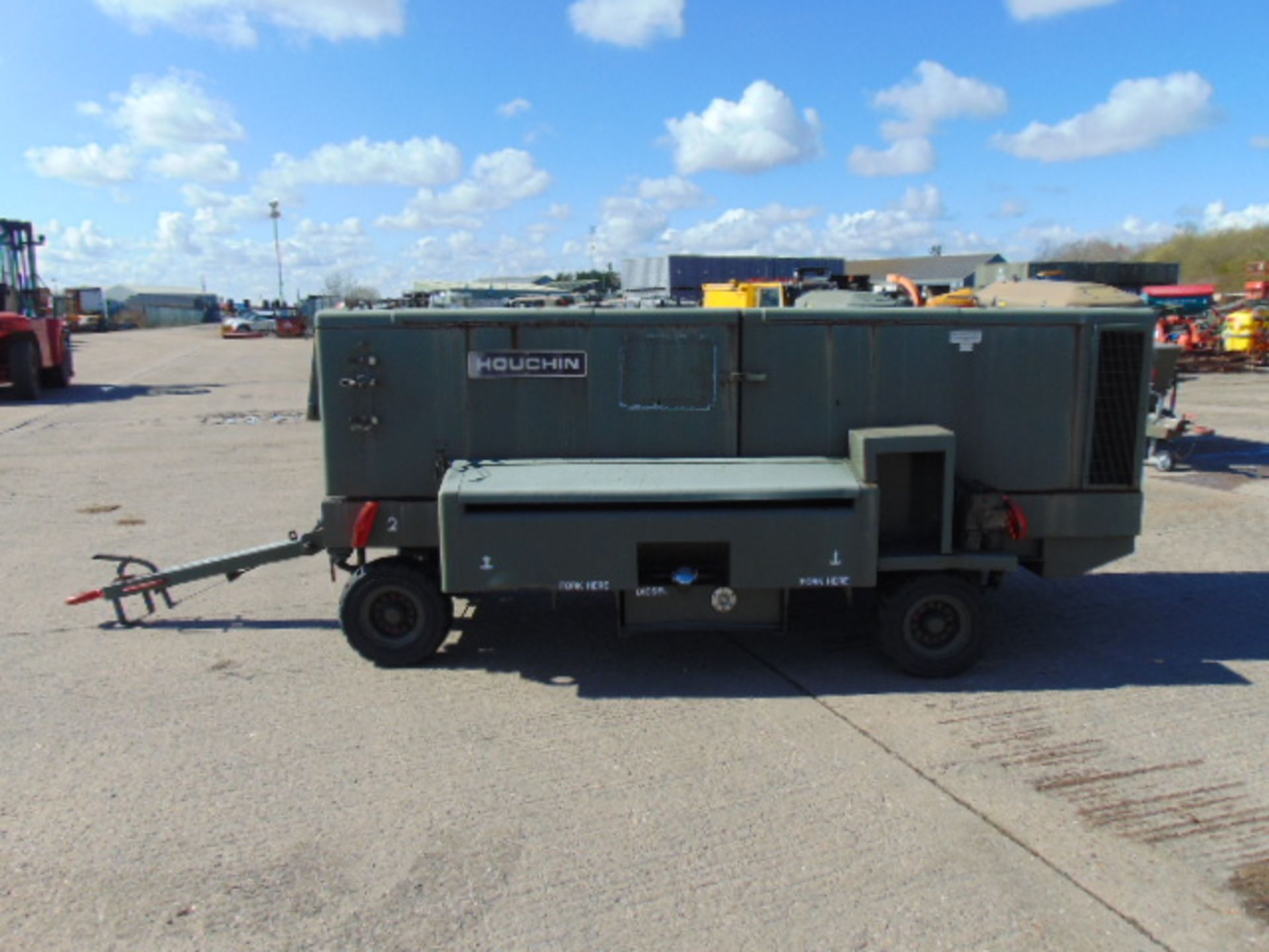 Houchin Twin Axle 60 KVA 48KW Aircraft Ground Power Unit c/w Cummins Engine - Image 4 of 21