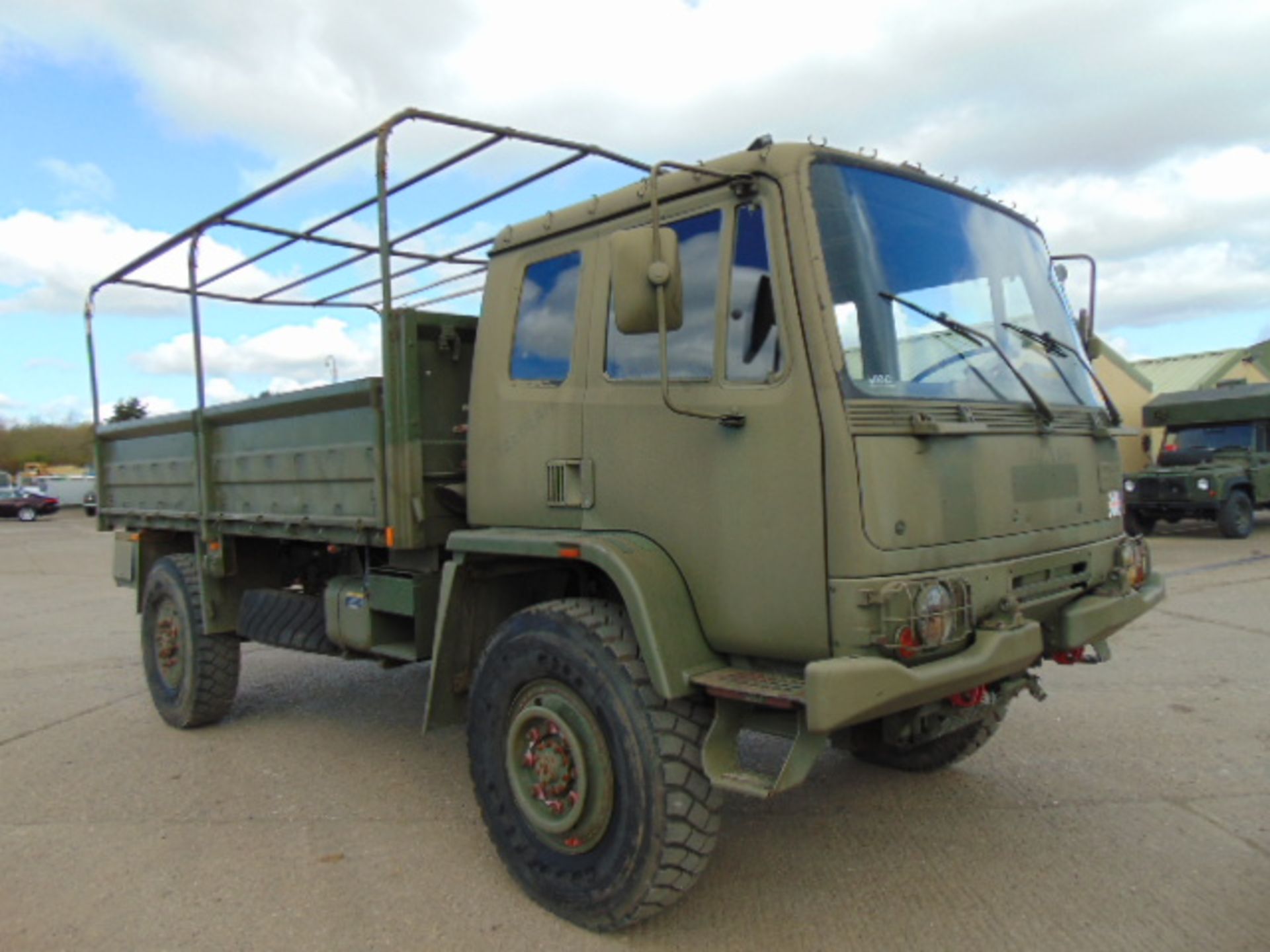 Left Hand Drive Leyland Daf 45/150 4 x 4 fitted with Hydraulic Winch ( operates Front and Rear )