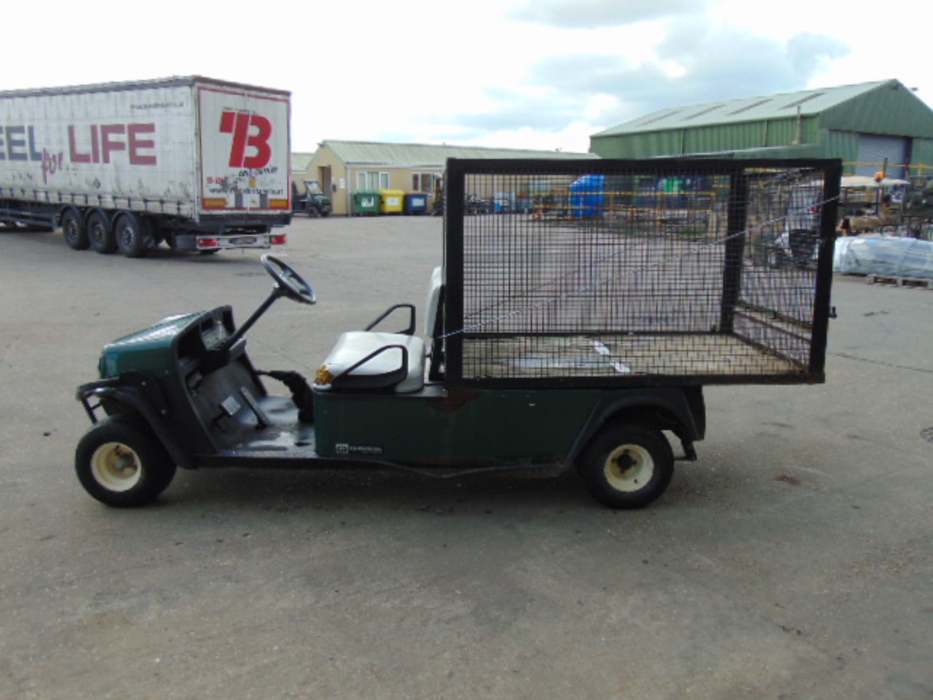 Cushman Shuttle 2 Petrol Golf Buggy - Image 5 of 17