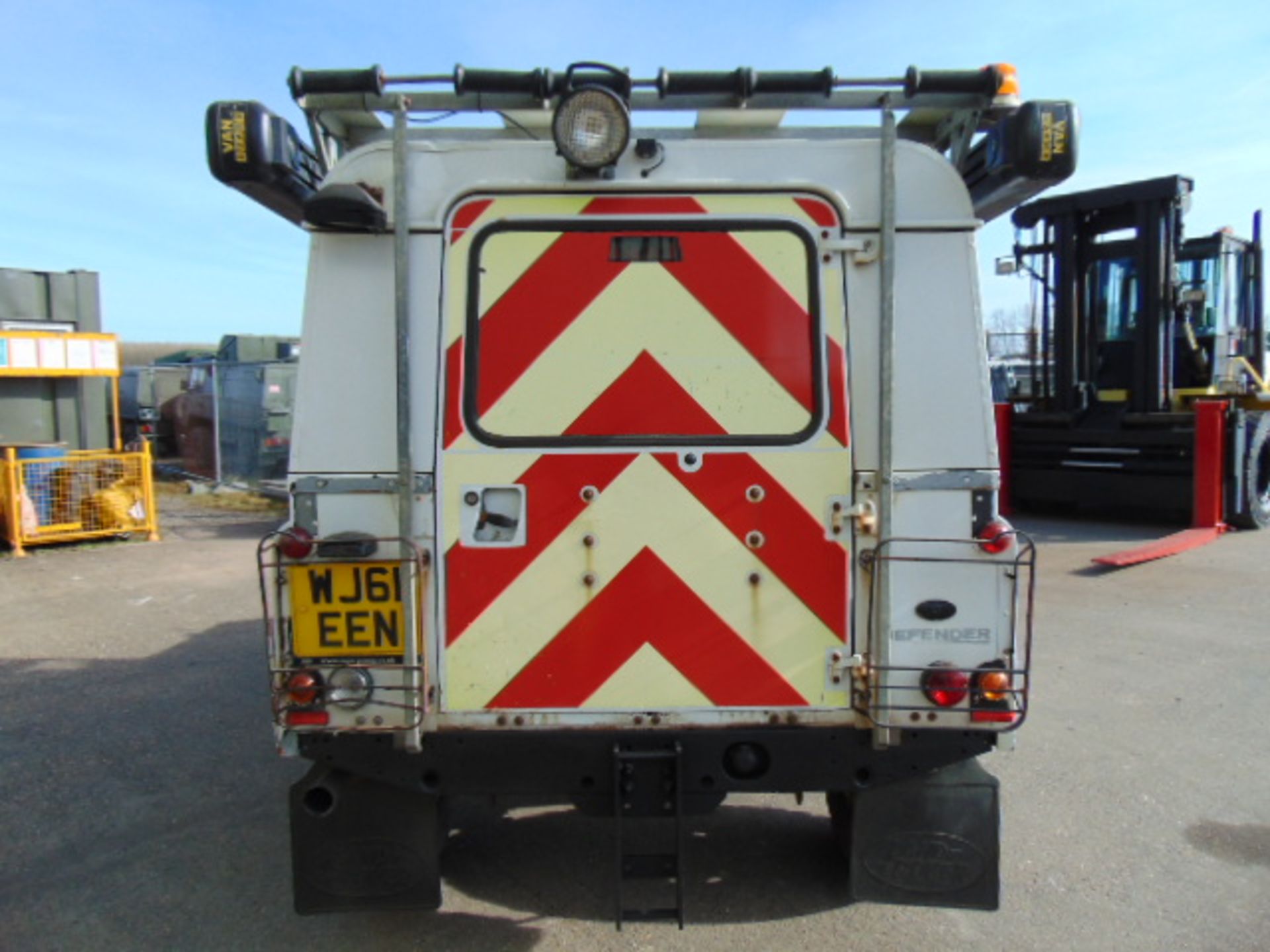 2011 Land Rover Defender 110 Puma hardtop 4x4 Utility vehicle (mobile workshop) - Image 7 of 36