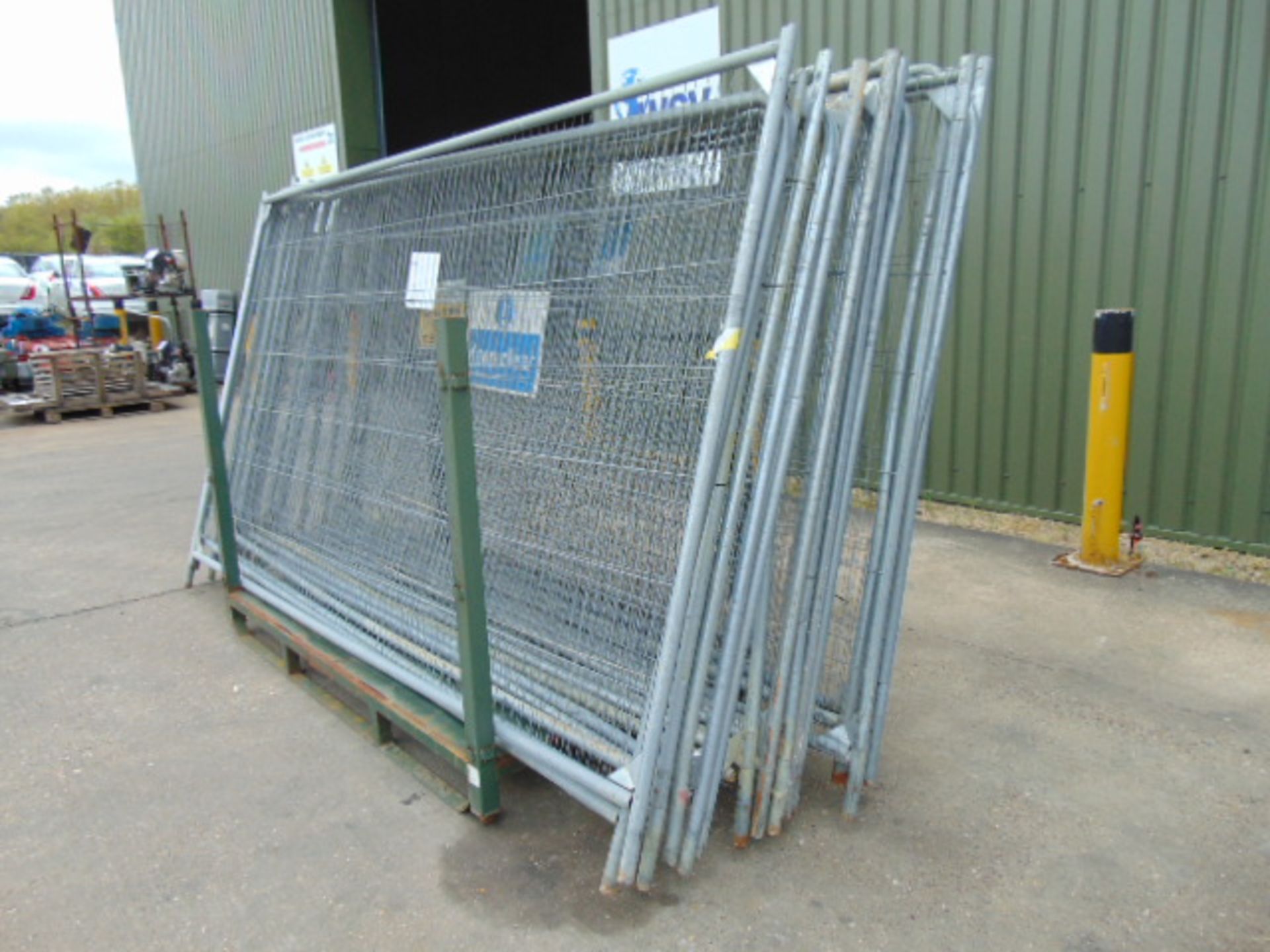 15 x Heras Style Fencing Panels 3.5m x 2m galvanized c/w with feet - Image 2 of 3