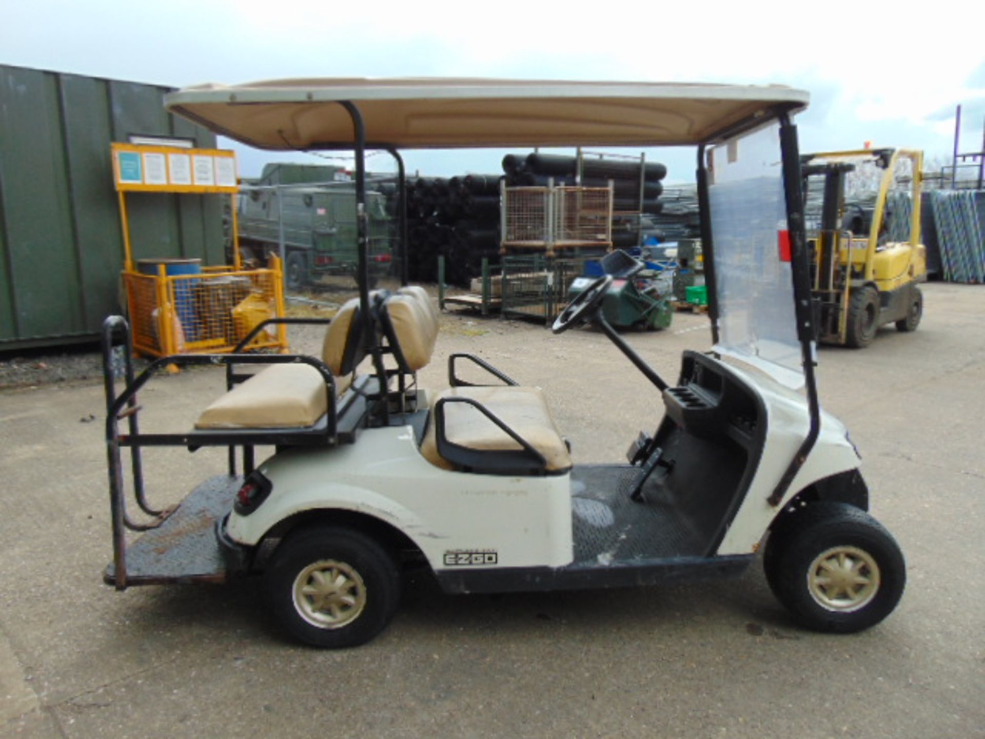 E-Z-GO 4 Seater Golf Buggy ONLY 1128 HOURS! - Image 4 of 13