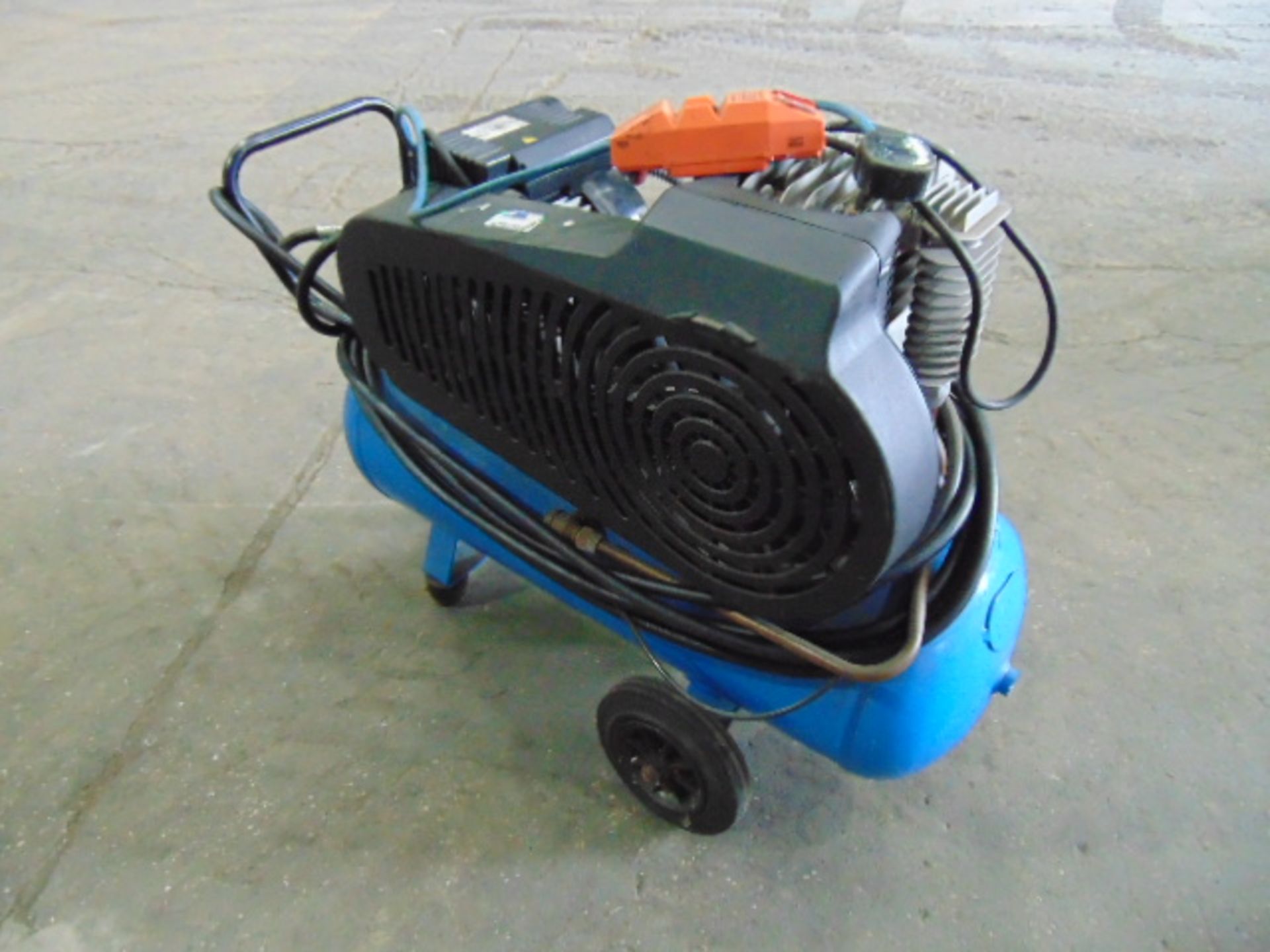 ABAC B 2800B-60 cm 3 V240 Kompex Mobile Air Compressor - Image 4 of 8