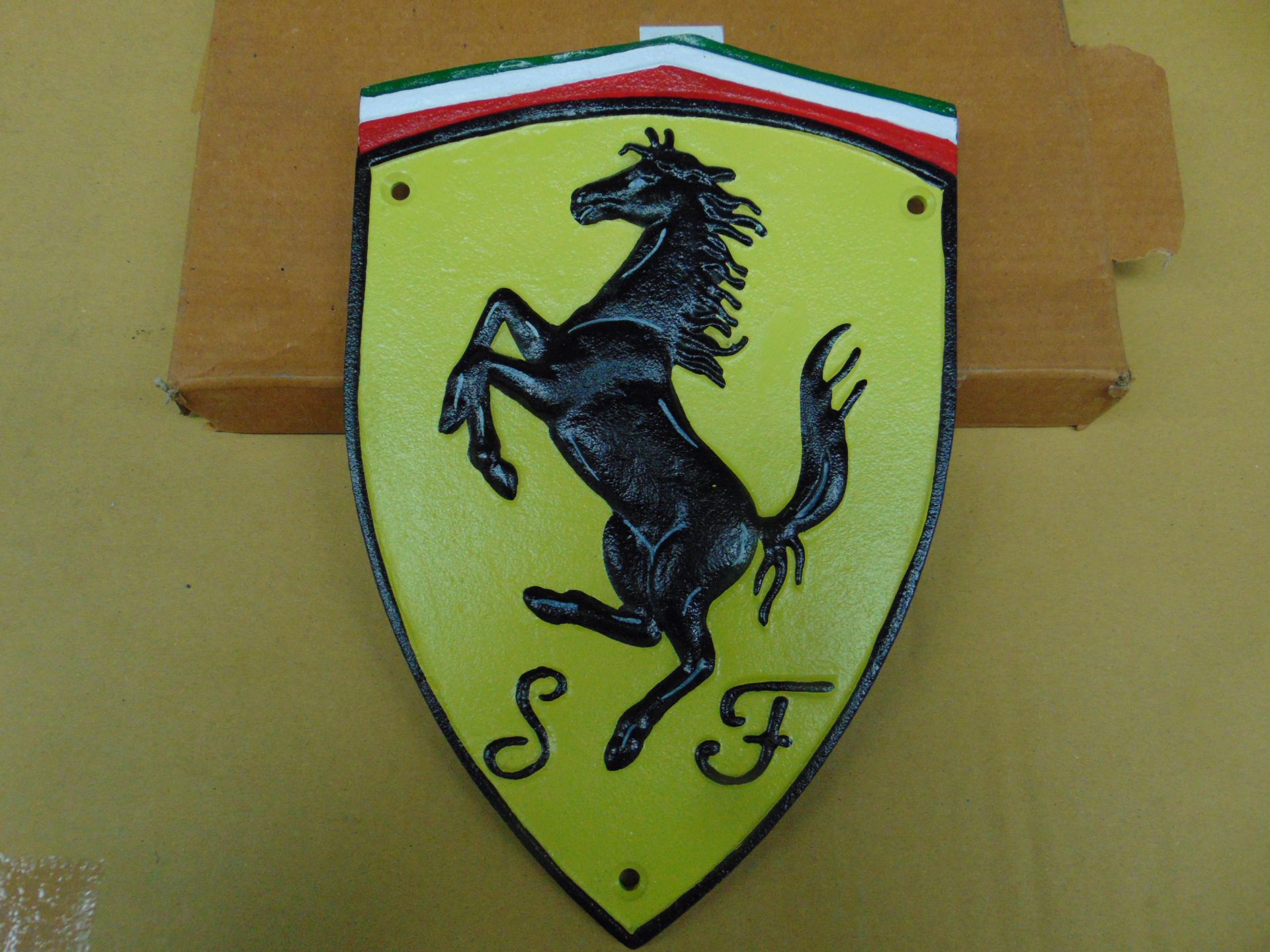CAST IRON FERRARI PRANCING HORSE ADVERTISING SIGN - Image 5 of 6