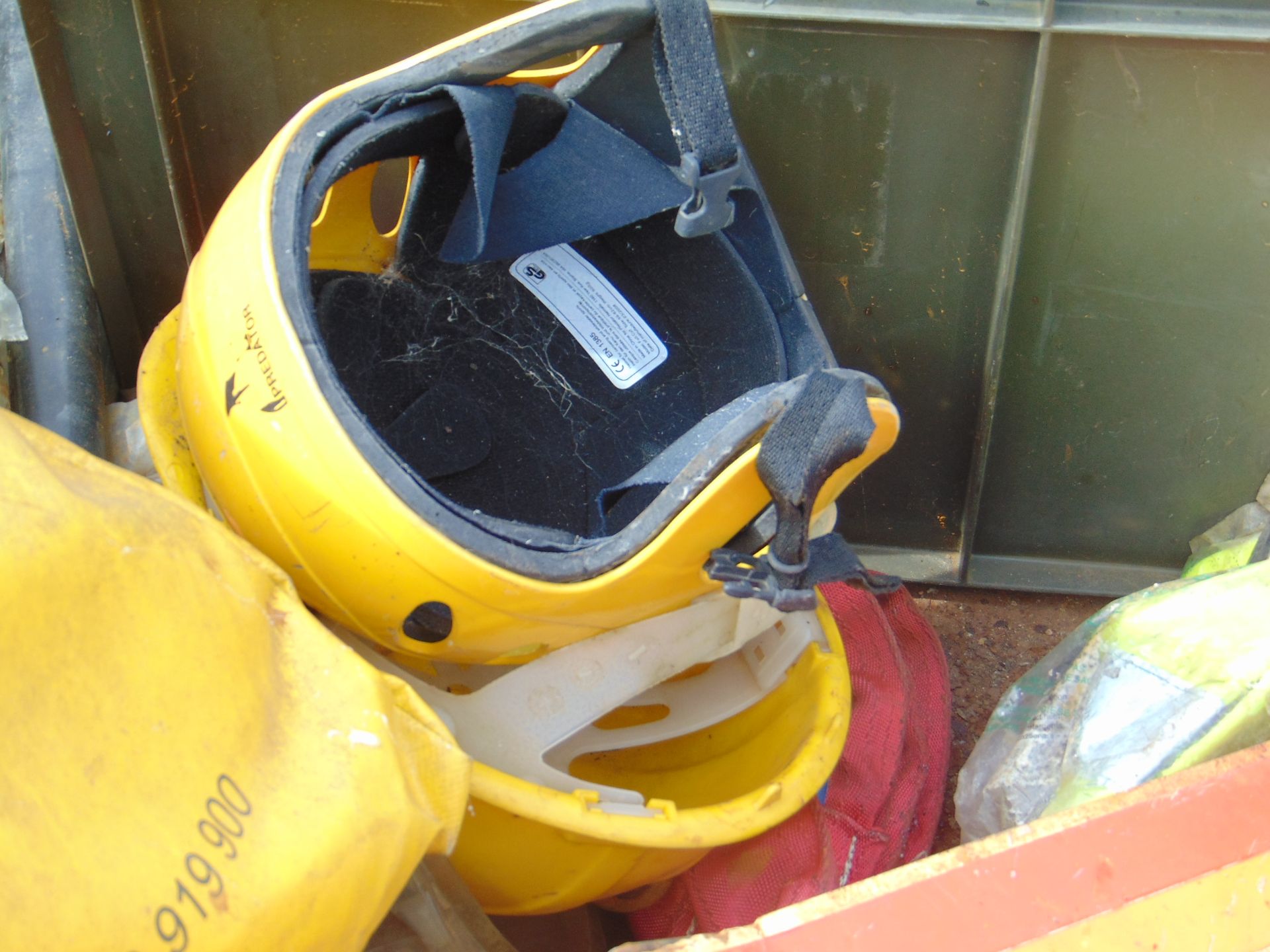 SPILL KITS, WARNING SIGNS, TOOLS, HELMETS ETC - Image 3 of 4