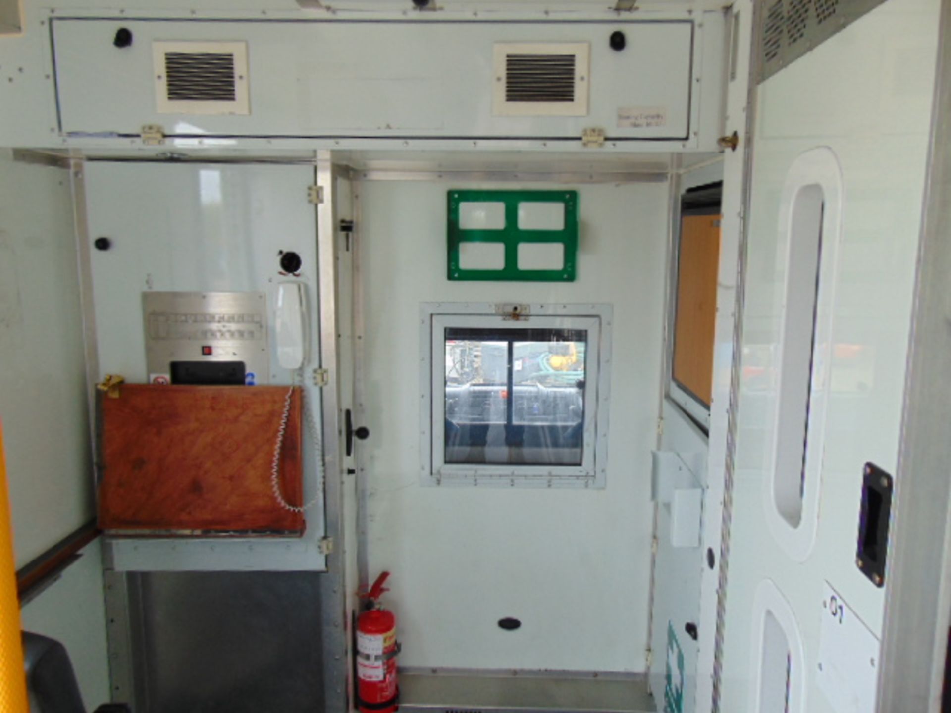 2011 Iveco Eurocargo 100E18 Day Cab Box Van 4x2 3.9L Diesel - Prison/Secure Transport Vehicle - Image 15 of 24