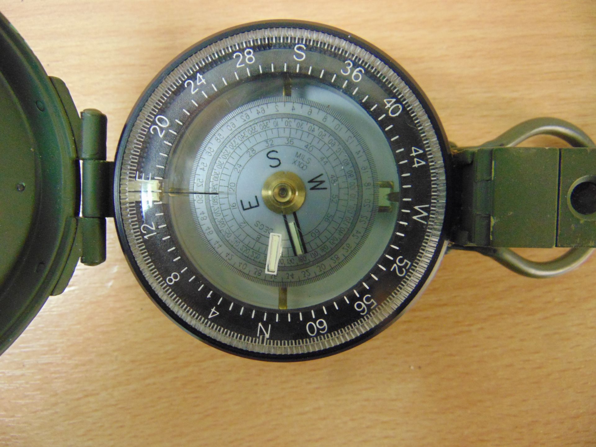 BRITISH ARMY FRANCIS BARKER M88 PRISMATIC COMPASS NATO MARKED- MADE IN UK - NO BUBBLES - Image 3 of 7